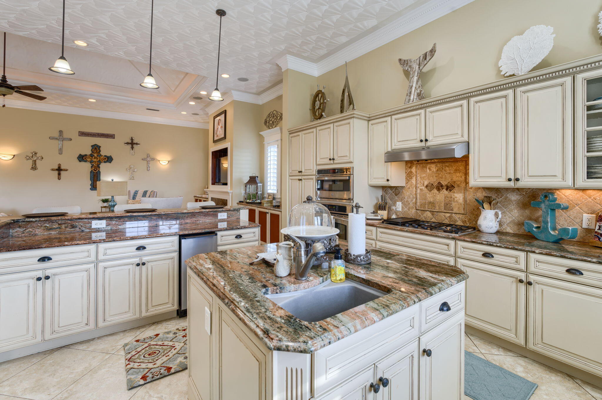 HOLIDAY ISLE - Residential