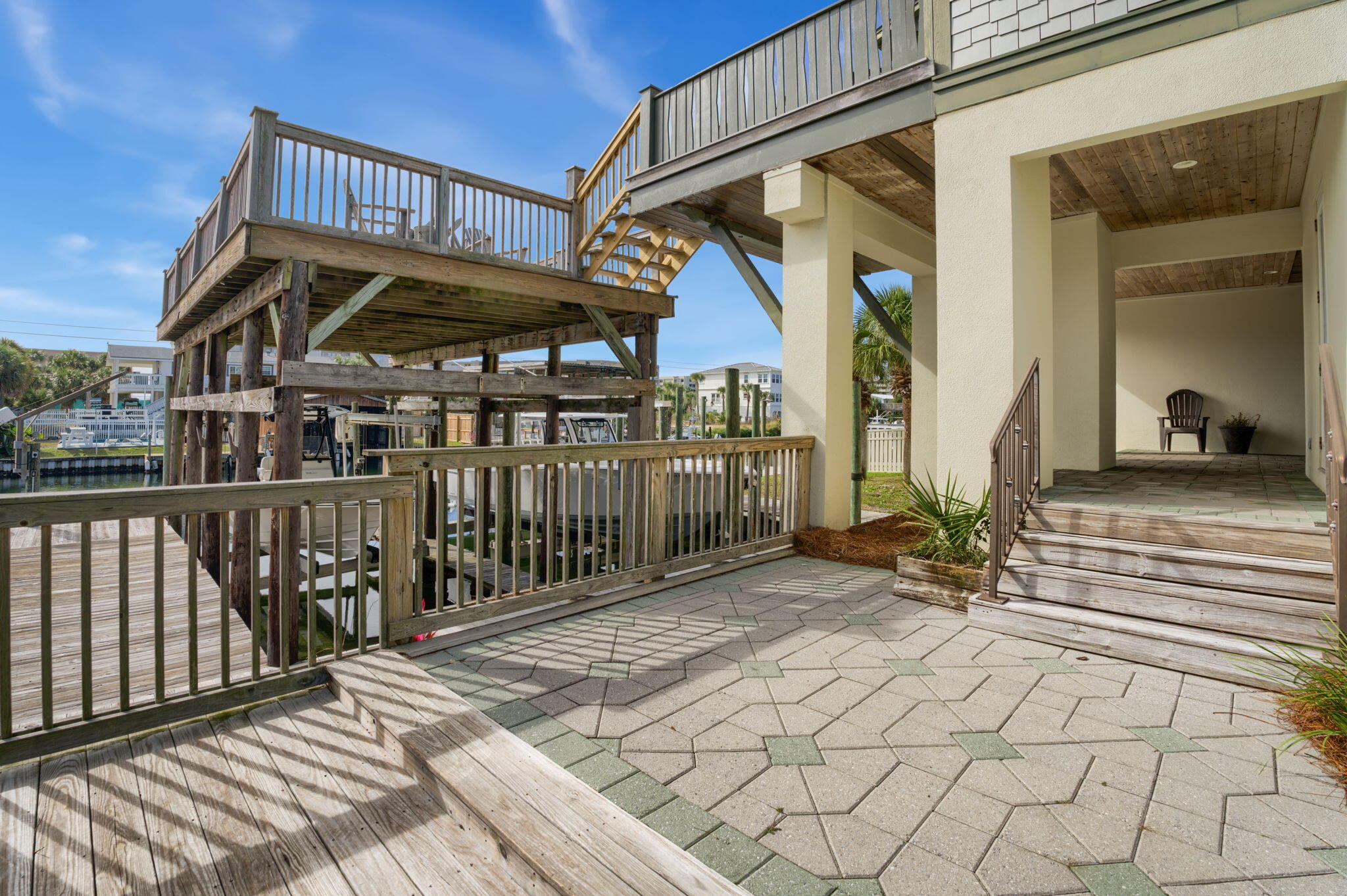 HOLIDAY ISLE - Residential