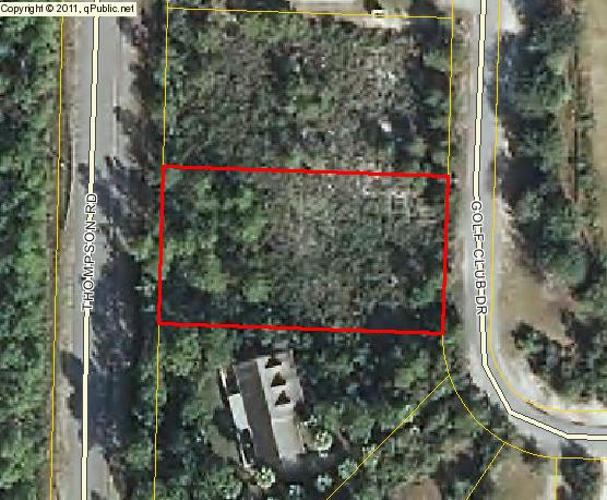 Great building lot in Country Club Estates. South of 98 and very convenient to the Beaches and the Santa Rosa Beach Golf Club.