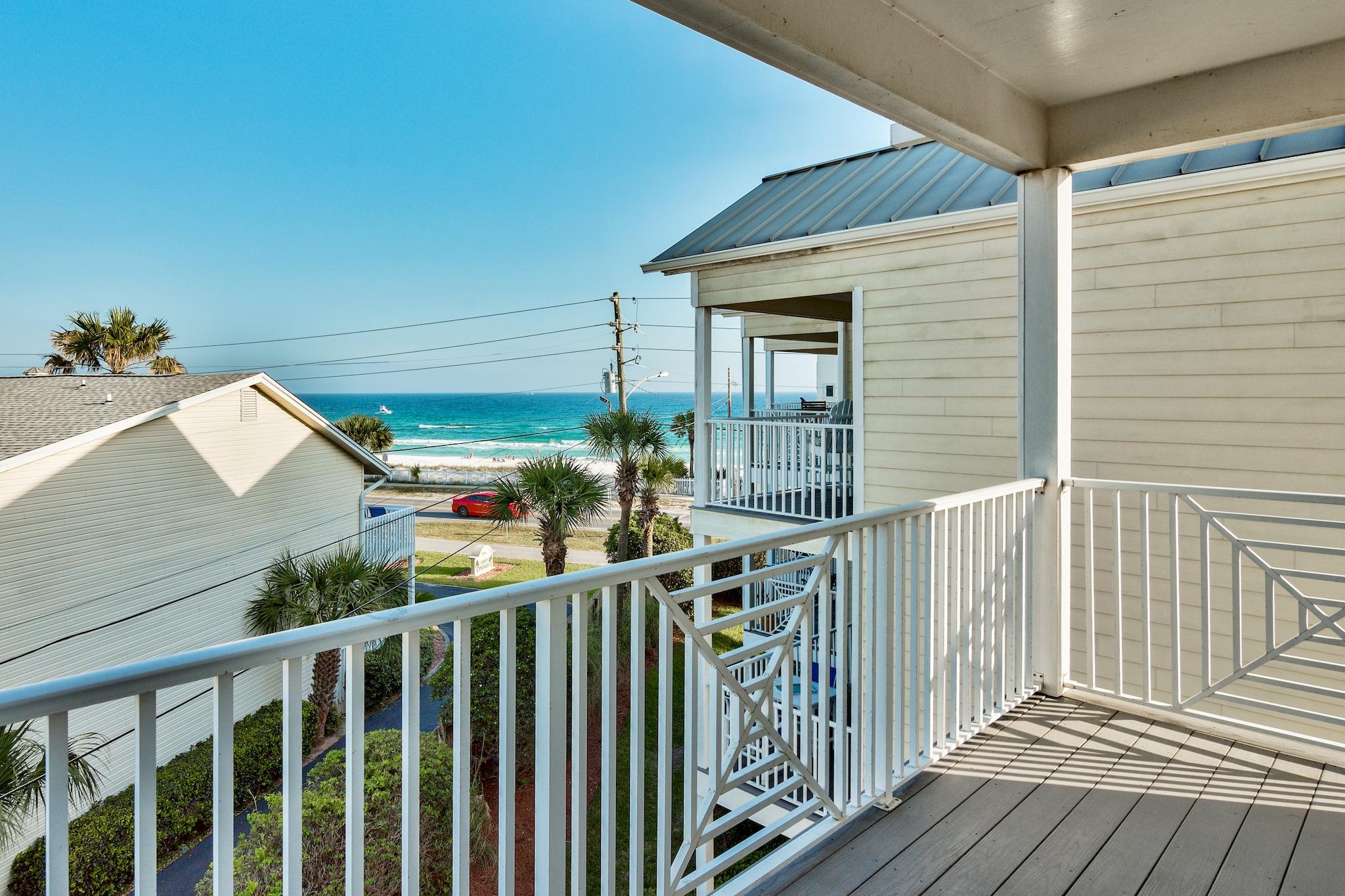 BEACH POINTE T/H - Residential
