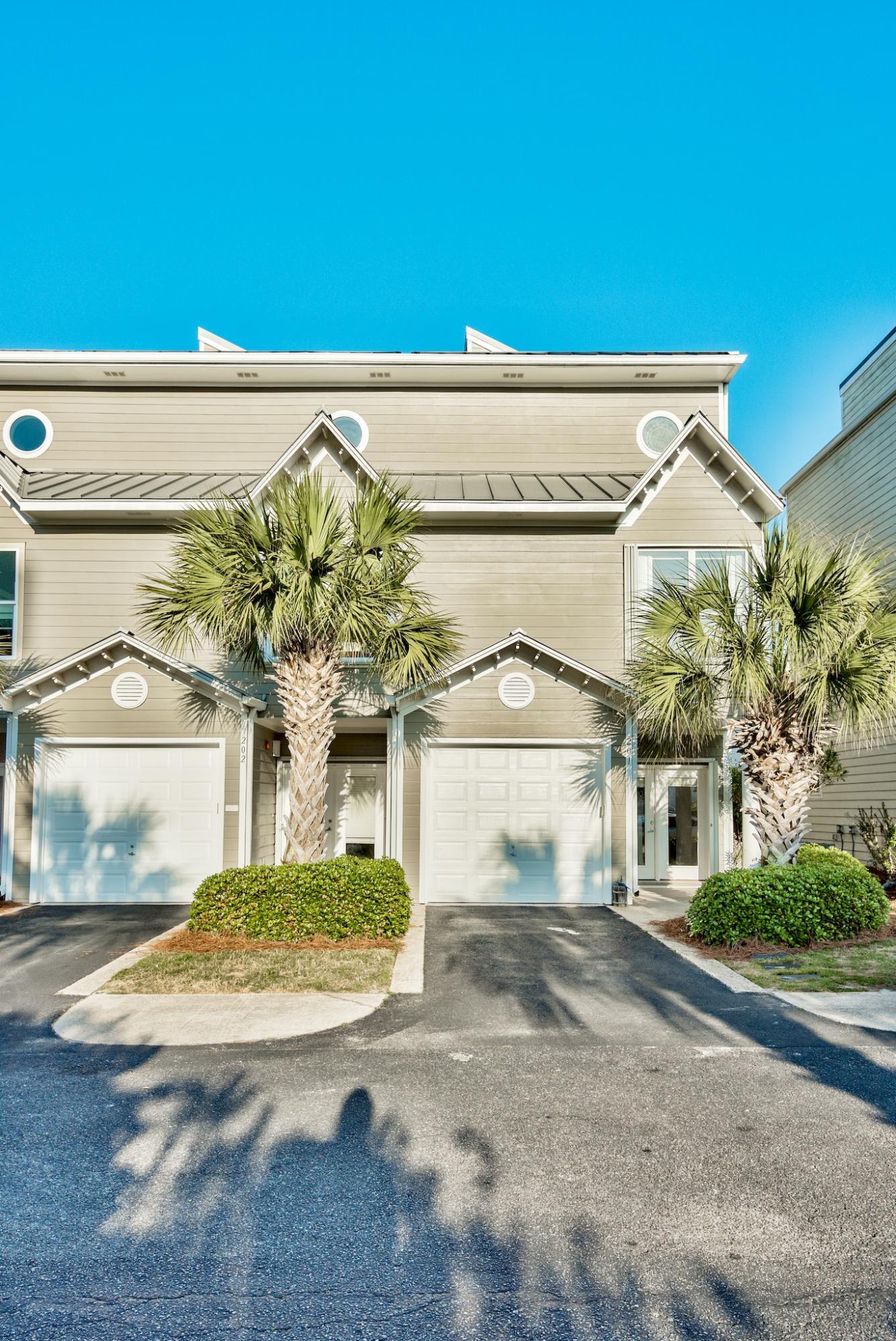 BEACH POINTE T/H - Residential