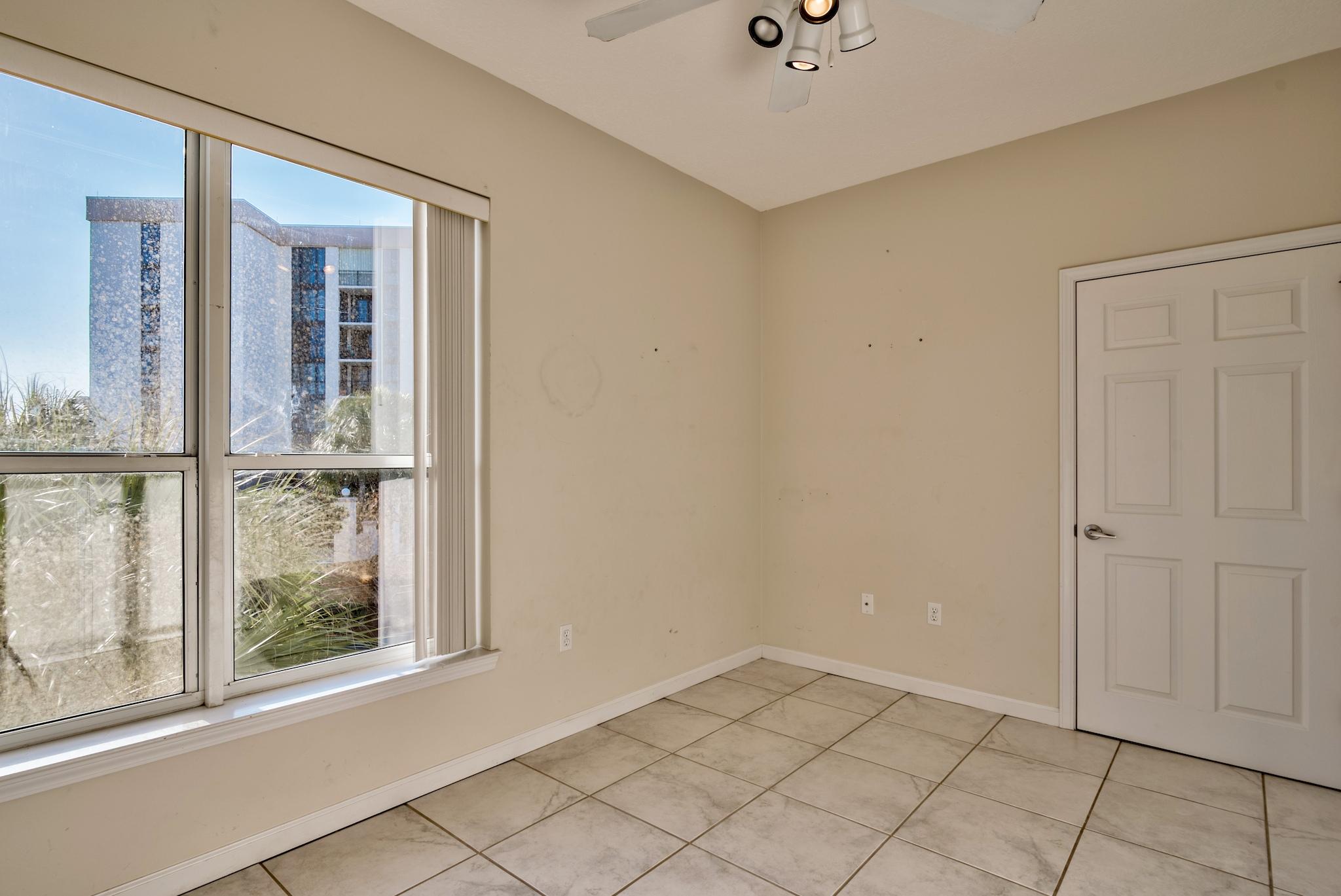 BEACH POINTE T/H - Residential