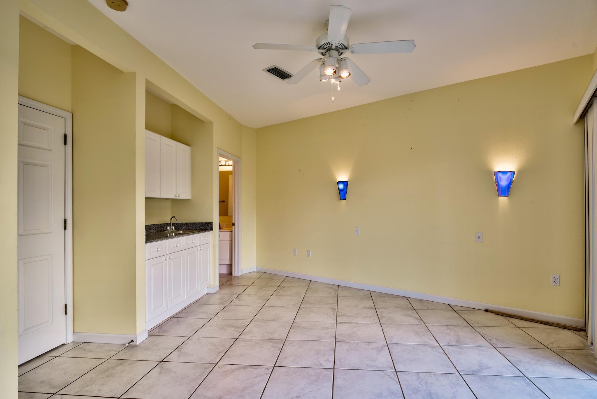 BEACH POINTE T/H - Residential