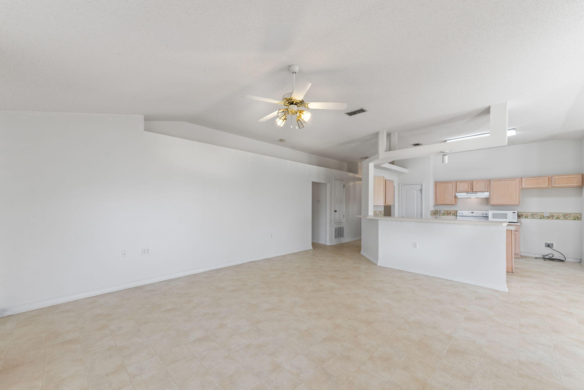 LIGHTHOUSE POINTE - Residential