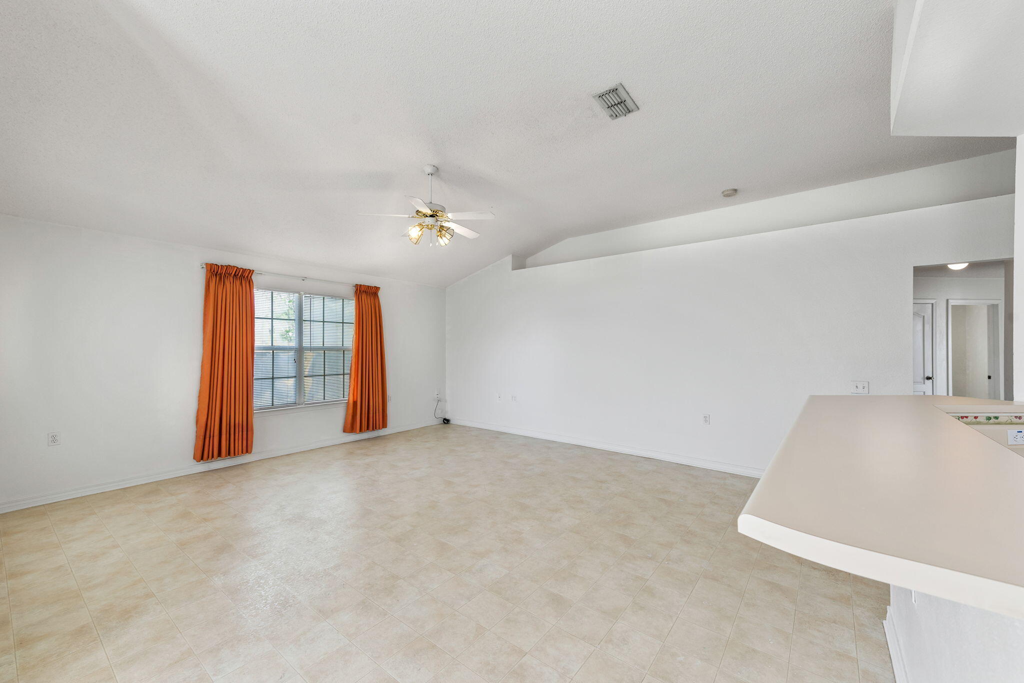 LIGHTHOUSE POINTE - Residential