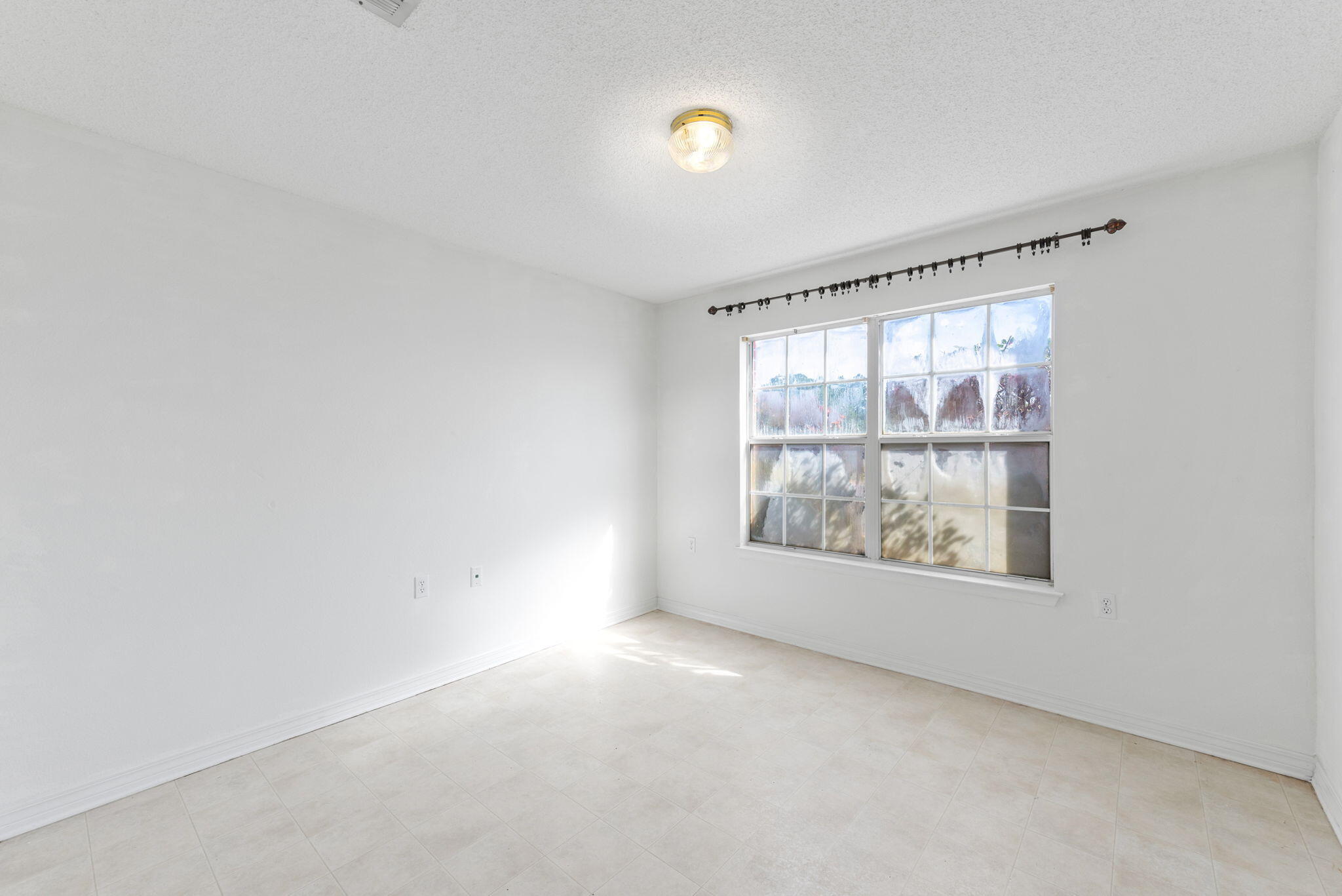 LIGHTHOUSE POINTE - Residential