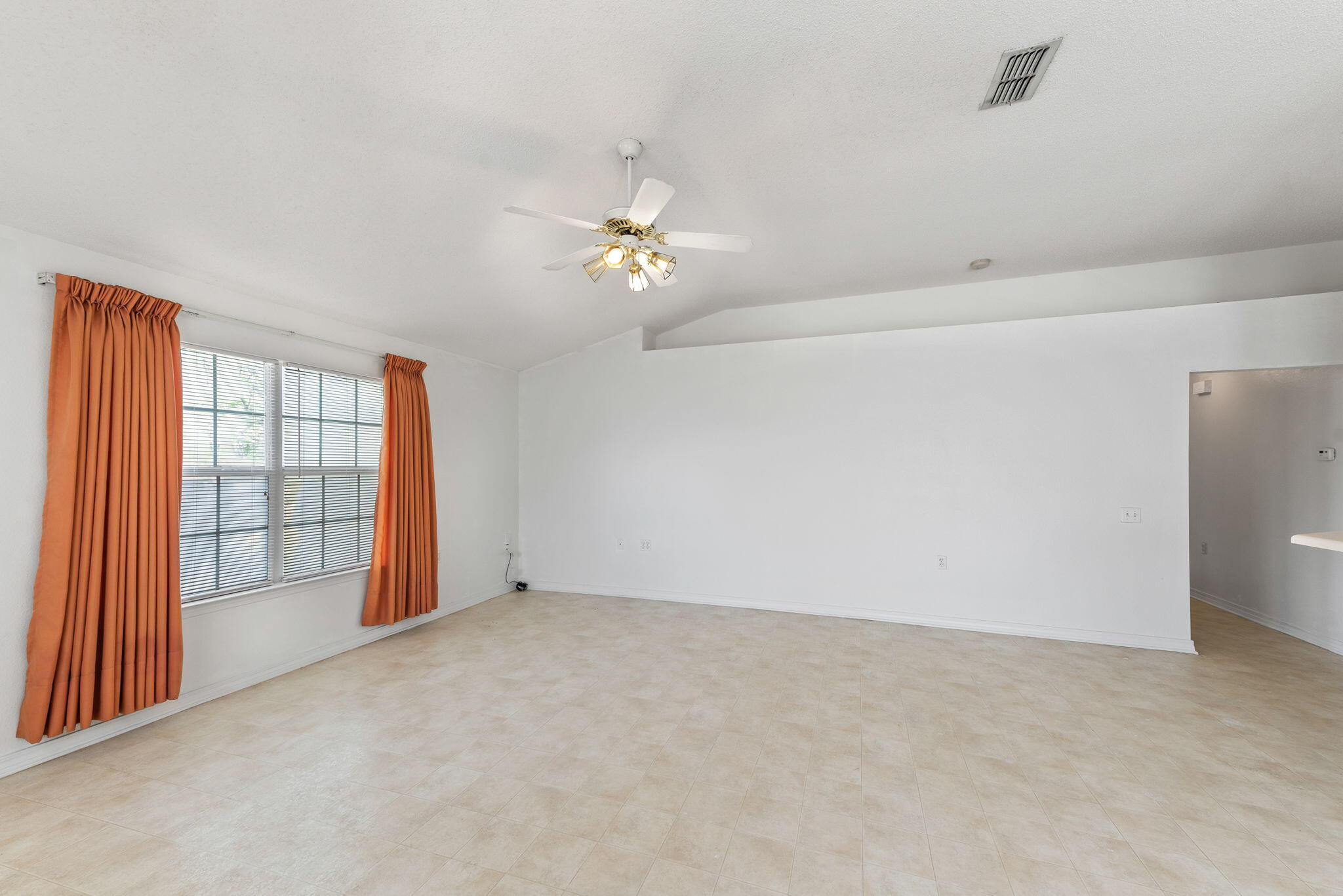 LIGHTHOUSE POINTE - Residential