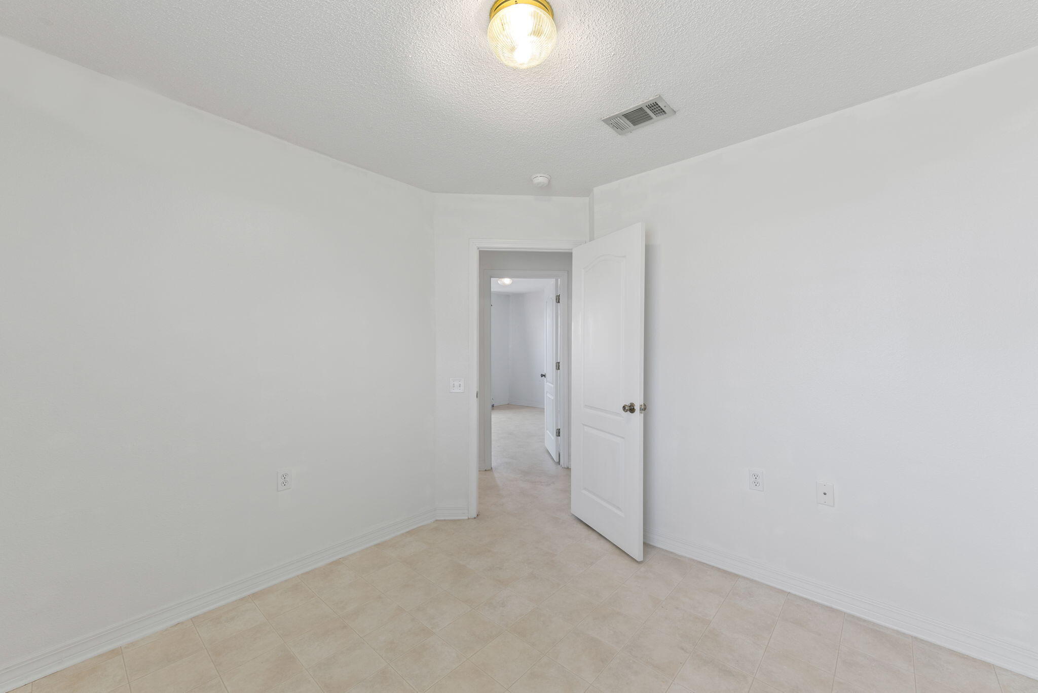 LIGHTHOUSE POINTE - Residential