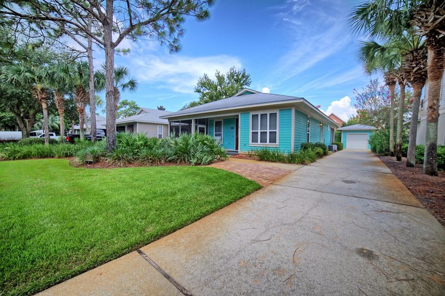 Crystal ]Lake 3 bedroom 2 bath 1 Story Cottage with Garage at Sandestin Golf & Beach Resort.Cottage has been Totally Renovated with New Kitchen and Bathrooms, New Flooring, Appliances and Furniture. New HVAC & Hot Water Heater.Furniture is Negotiable.