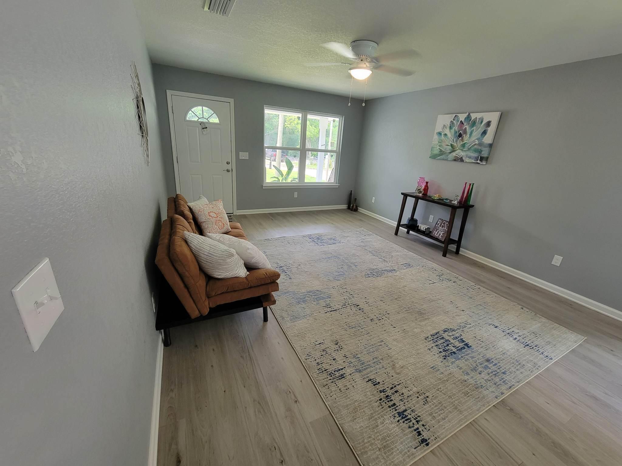 AVERITT ADDN TO CRESTVIEW - Residential