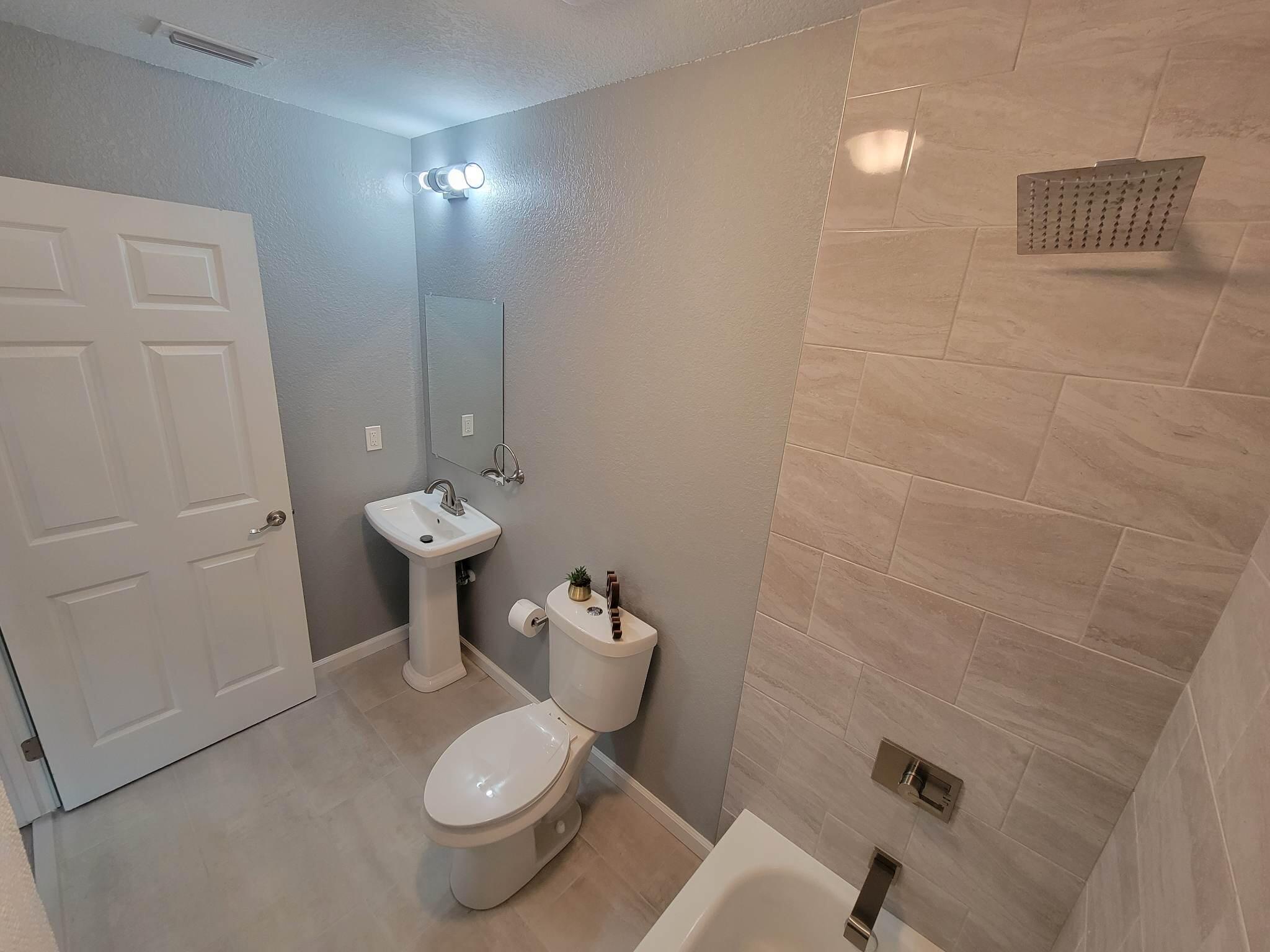 AVERITT ADDN TO CRESTVIEW - Residential