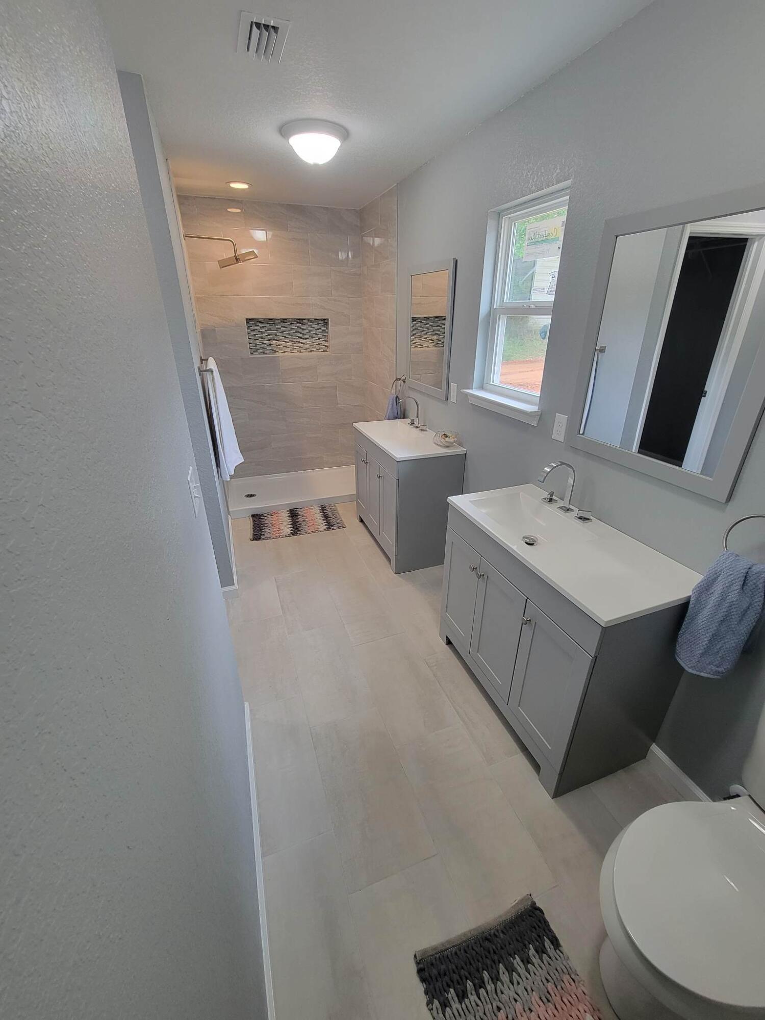 AVERITT ADDN TO CRESTVIEW - Residential