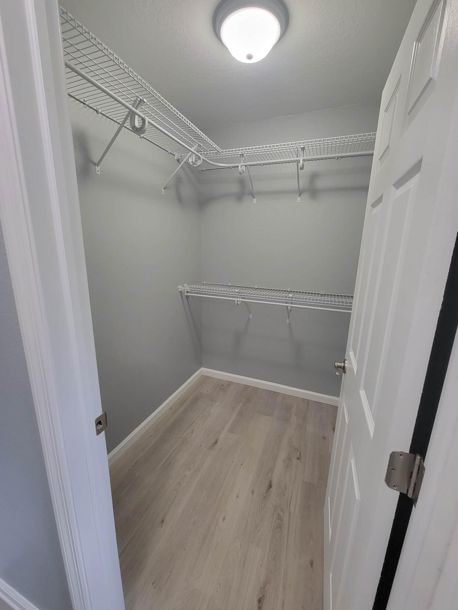 AVERITT ADDN TO CRESTVIEW - Residential