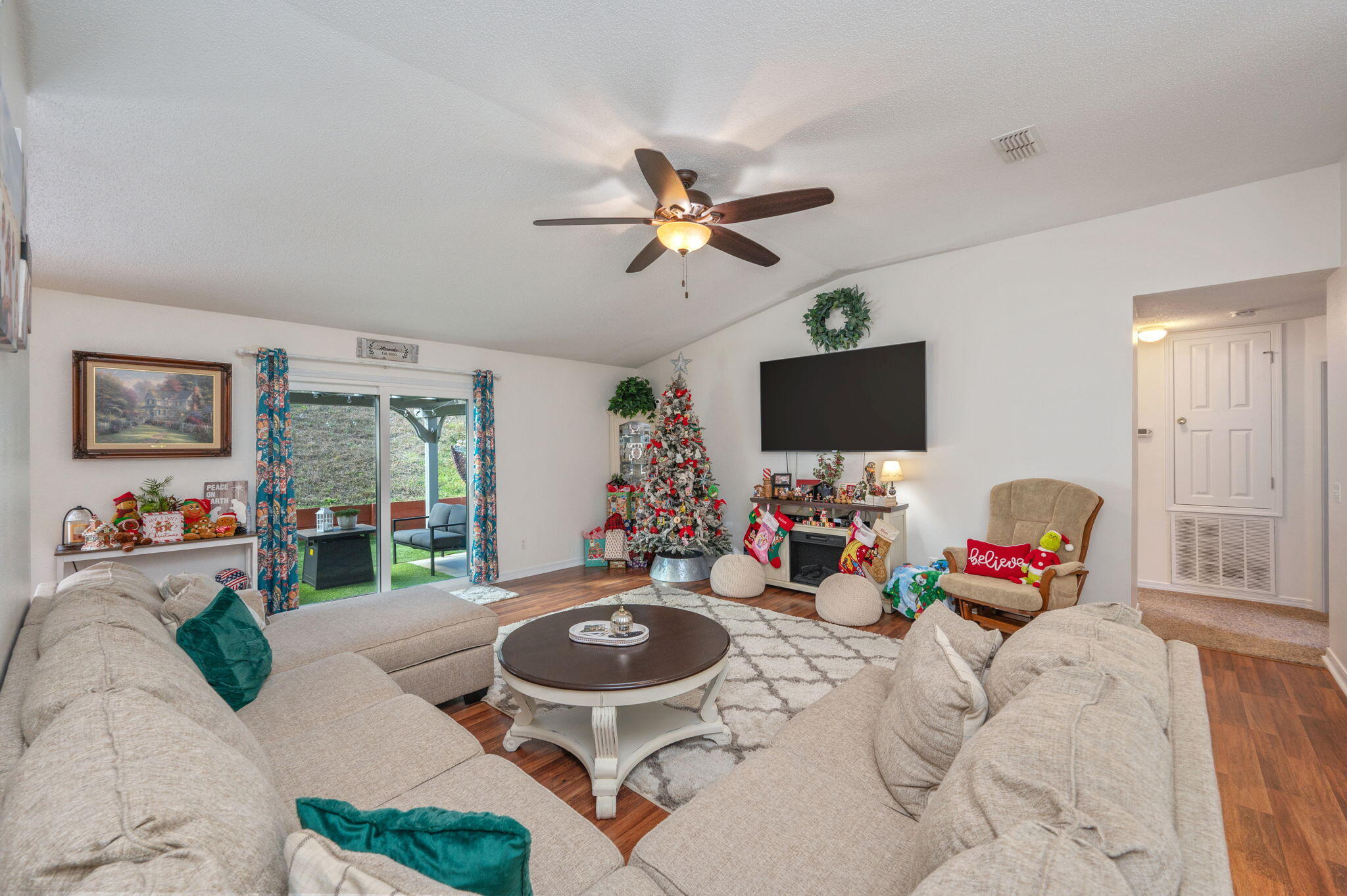 COUNTRYVIEW ESTATES 10TH ADDN - Residential