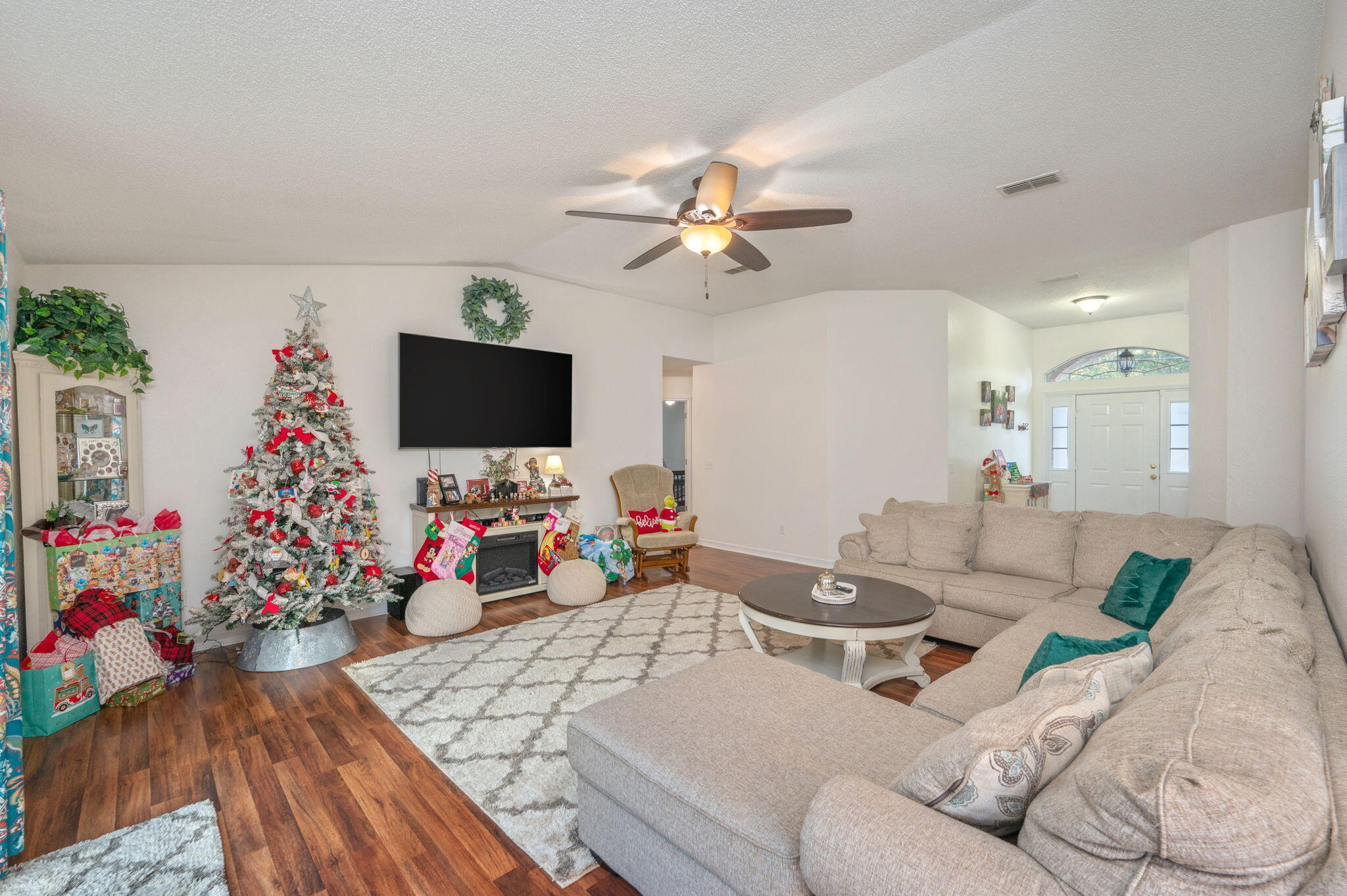 COUNTRYVIEW ESTATES 10TH ADDN - Residential