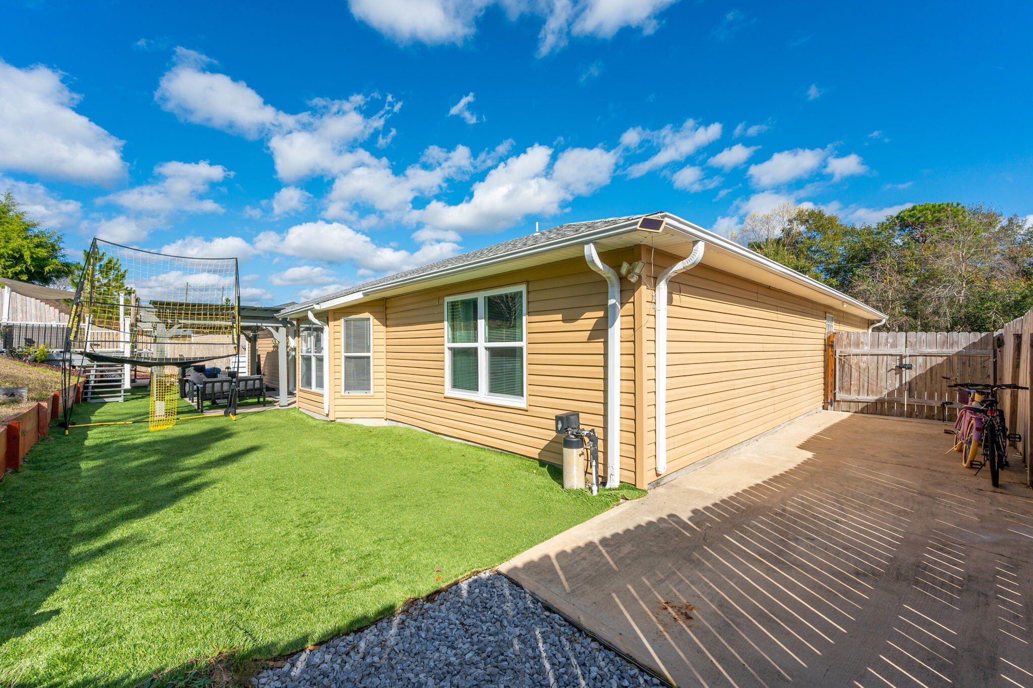 COUNTRYVIEW ESTATES 10TH ADDN - Residential