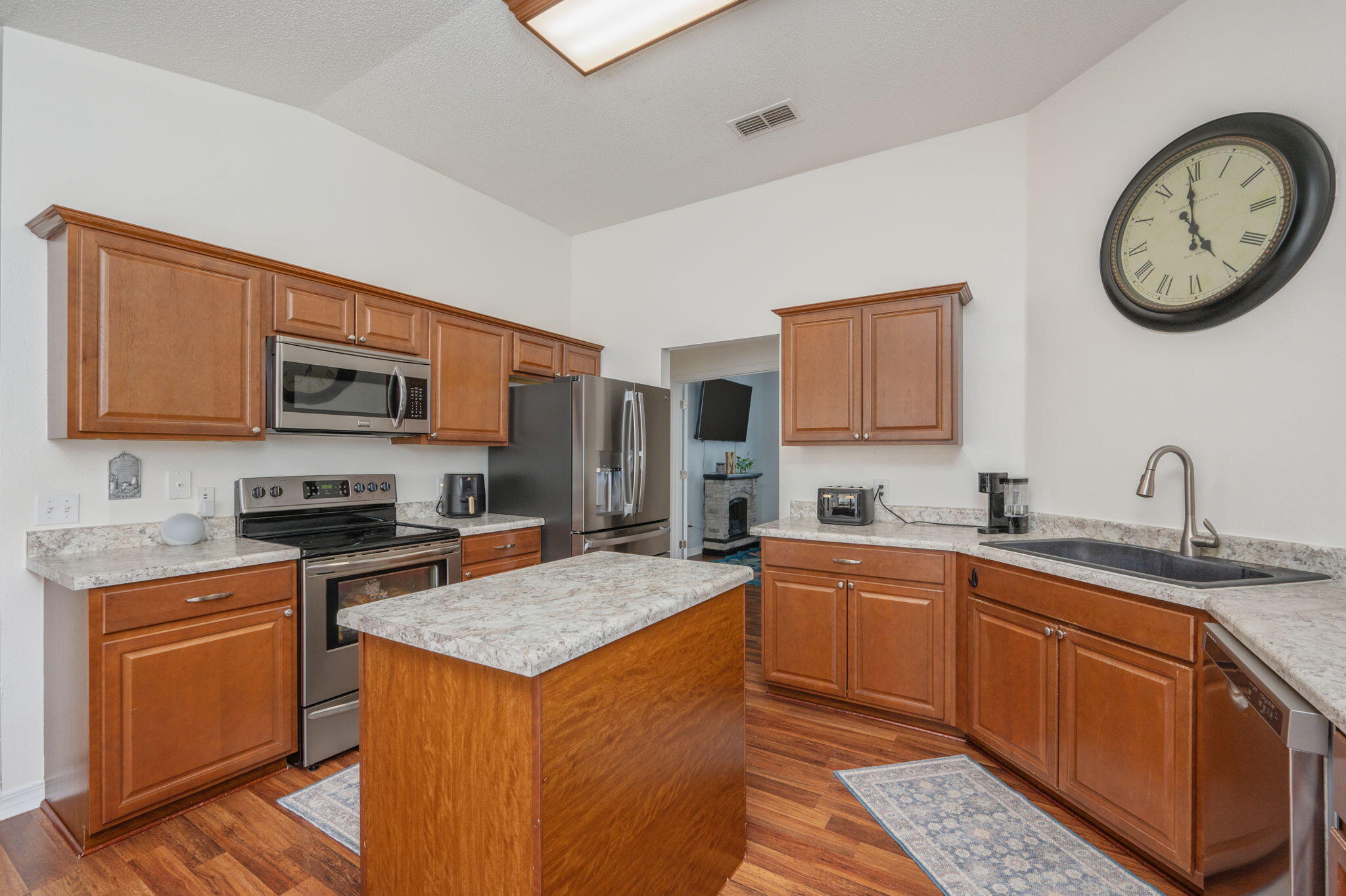 COUNTRYVIEW ESTATES 10TH ADDN - Residential