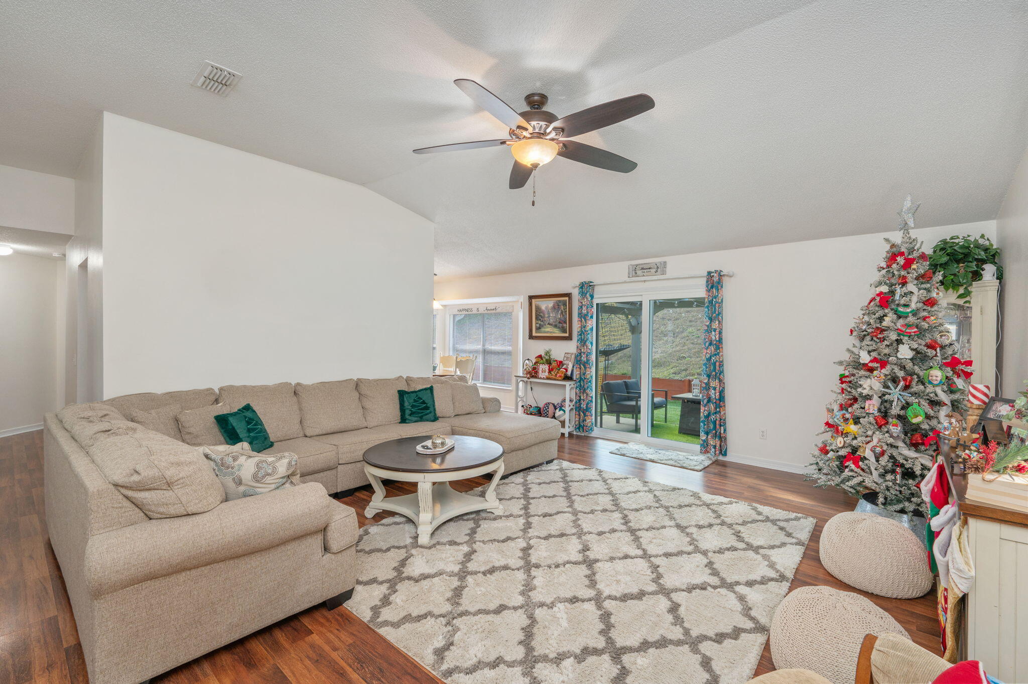 COUNTRYVIEW ESTATES 10TH ADDN - Residential