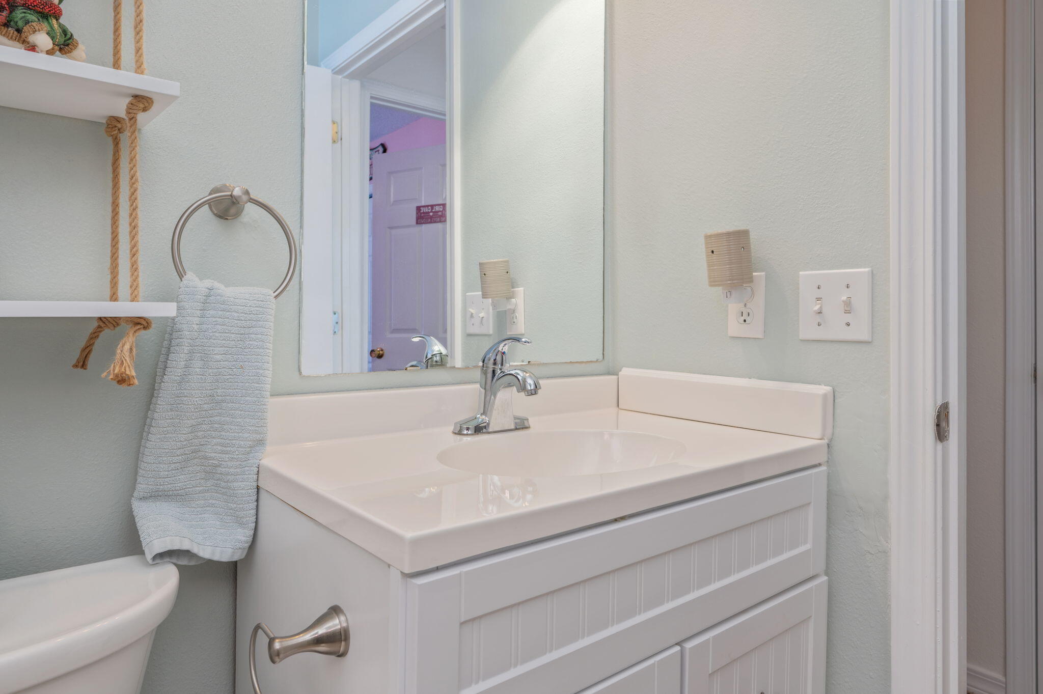 COUNTRYVIEW ESTATES 10TH ADDN - Residential