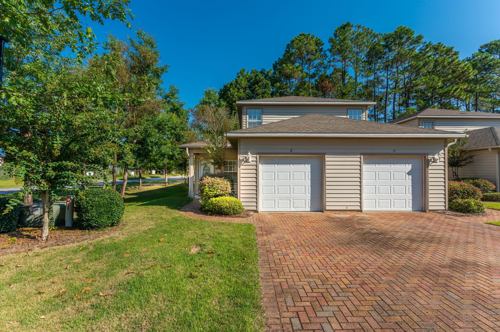 CARONDOLET T/H - Residential