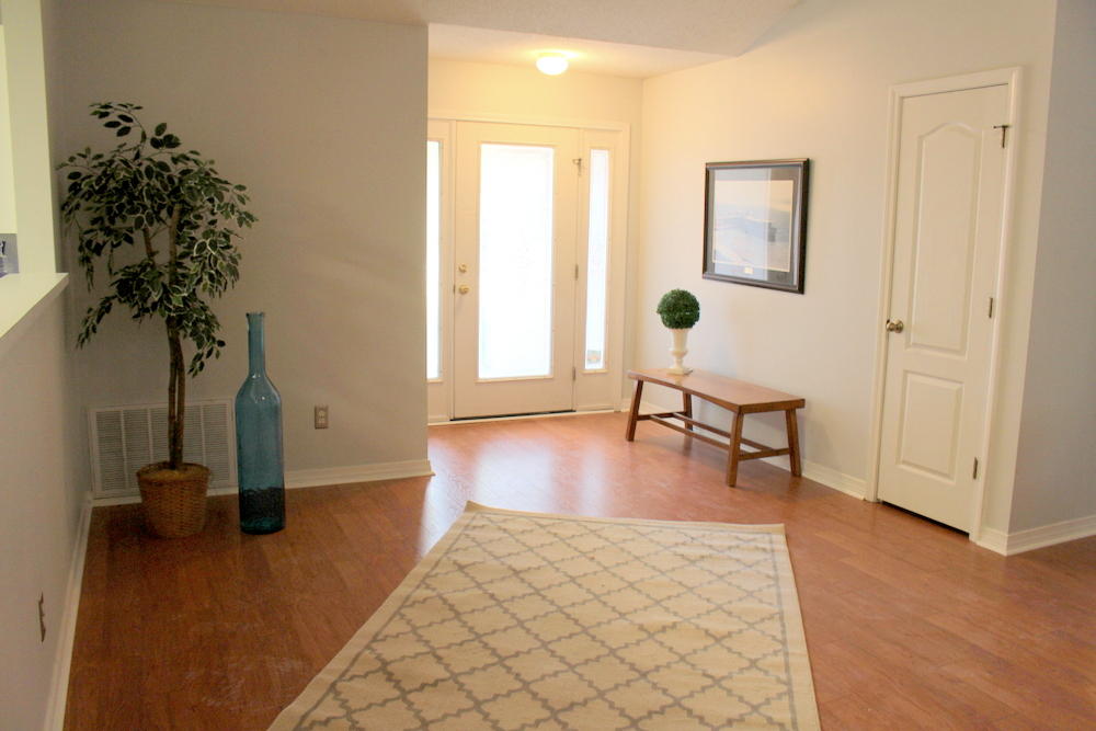 EMERALD OAKS T/H . - Residential