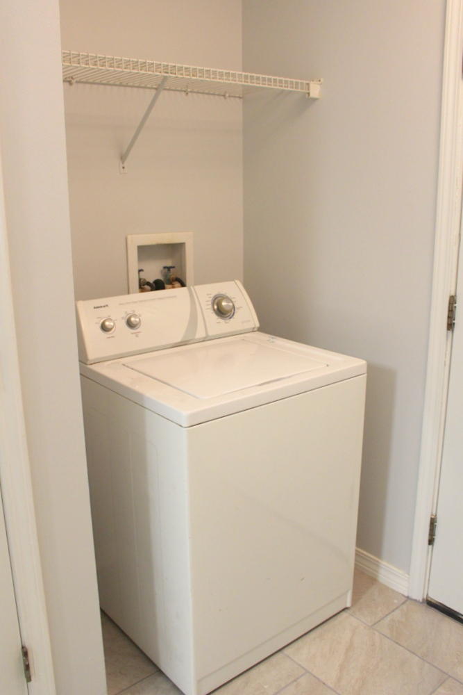 EMERALD OAKS T/H . - Residential