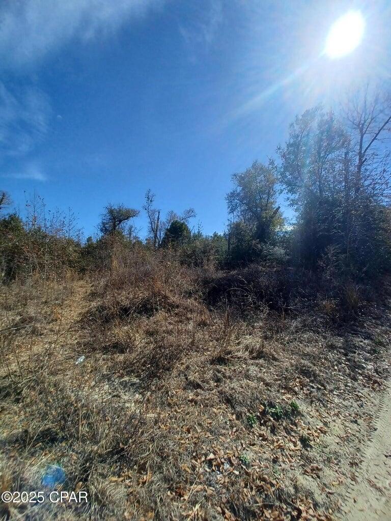 NO RECORDED SUBDIVISION - Land