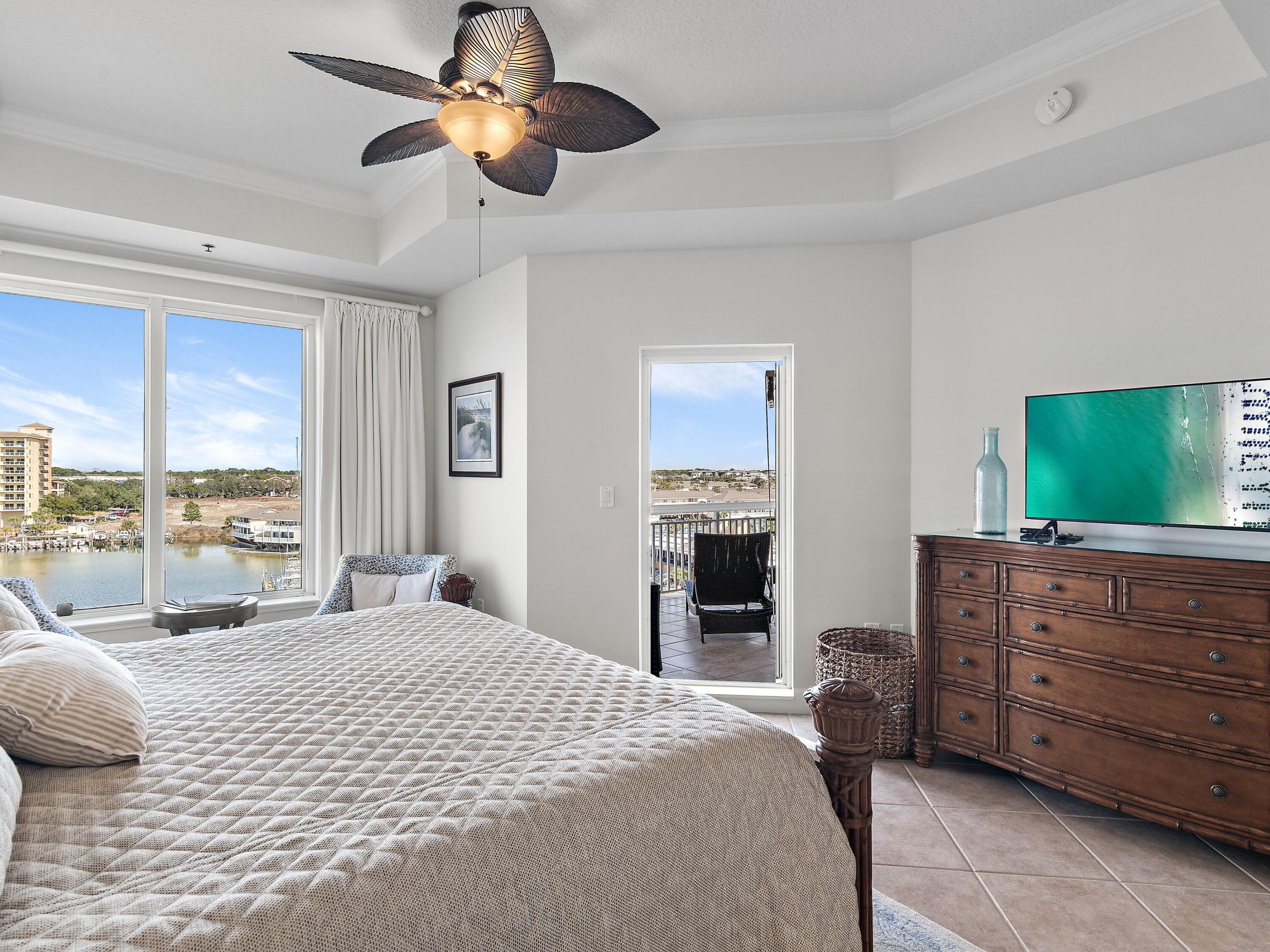 HARBOR LANDING - Residential