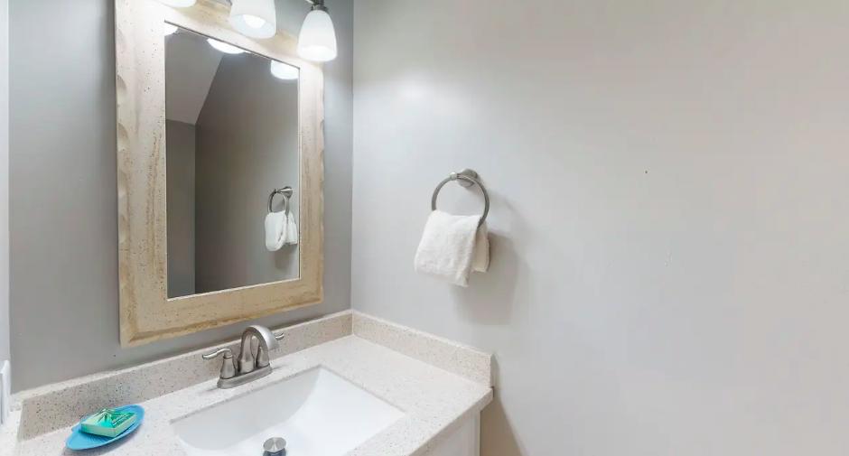 WOODLAND SHORES T/H PH 5 - Residential