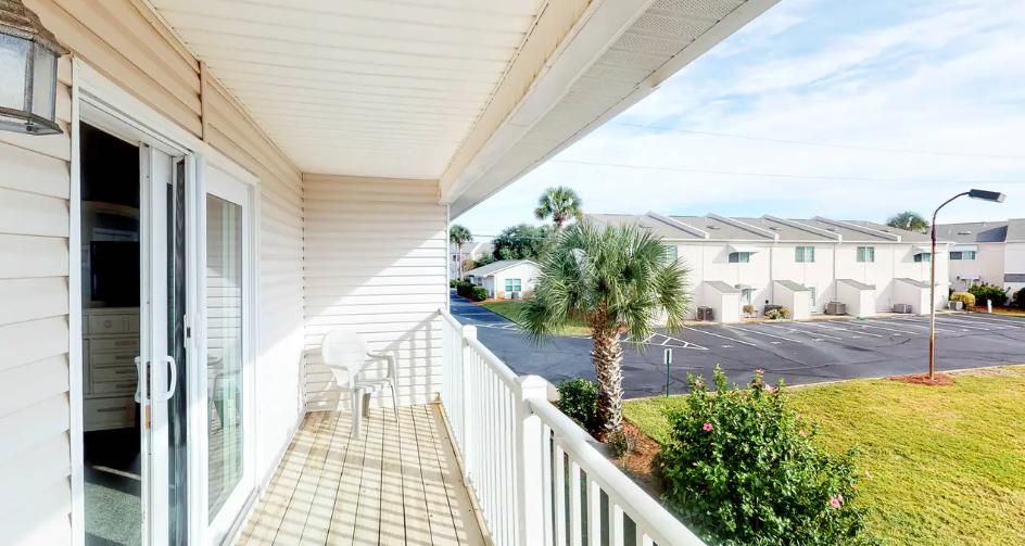 WOODLAND SHORES T/H PH 5 - Residential