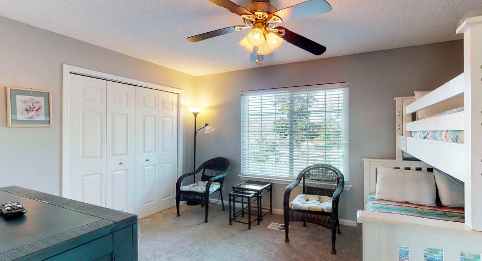 WOODLAND SHORES T/H PH 5 - Residential