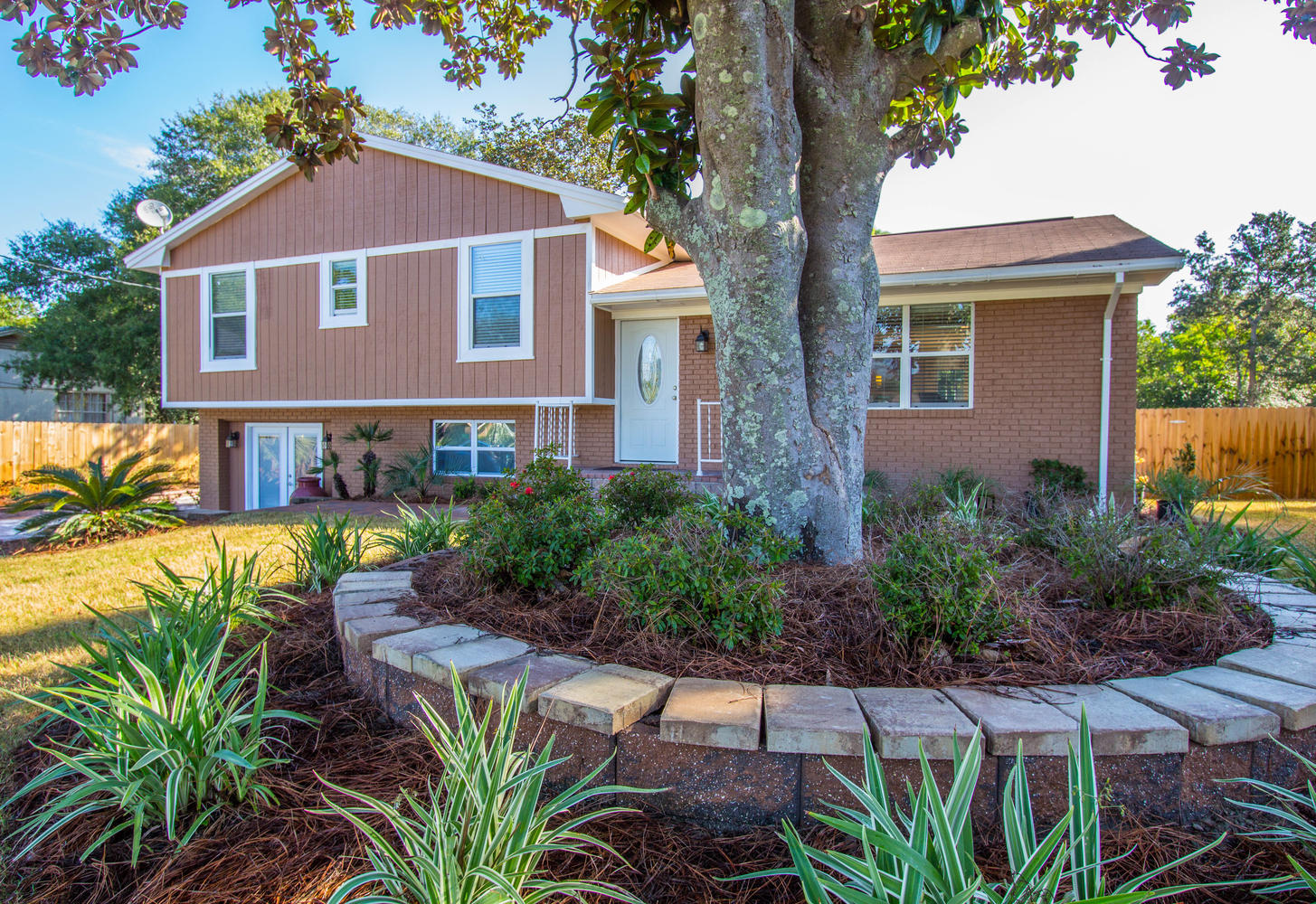 CALHOUN S/D TO DESTIN - Residential