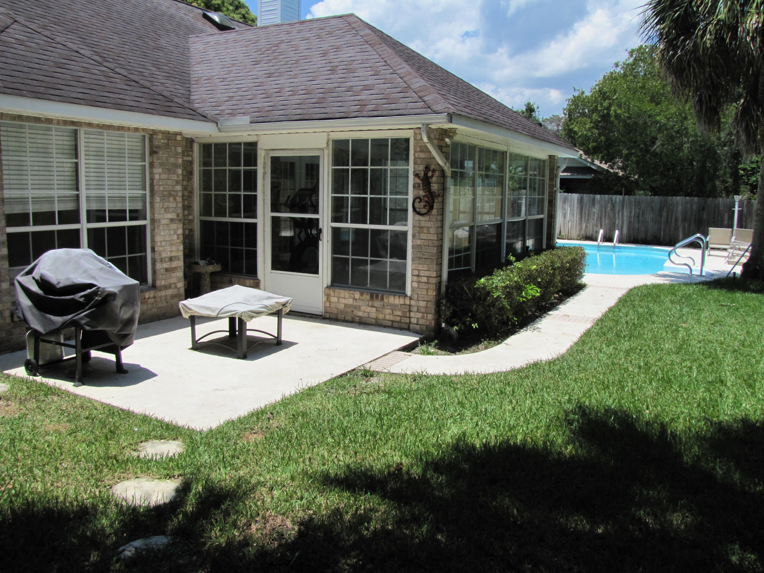 EMERALD BREEZE ESTATES - Residential