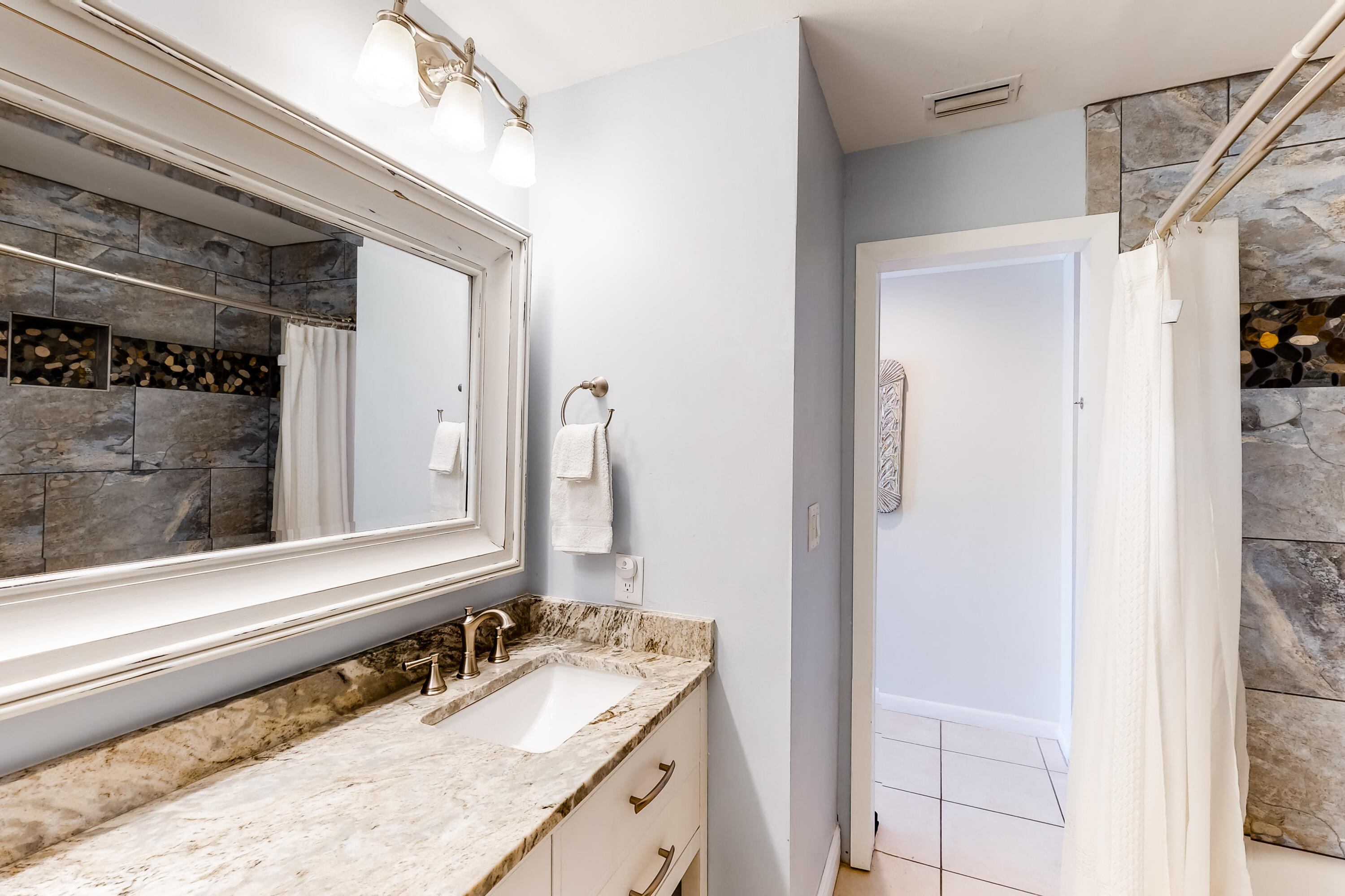 TOPS'L BEACH MANOR - Residential