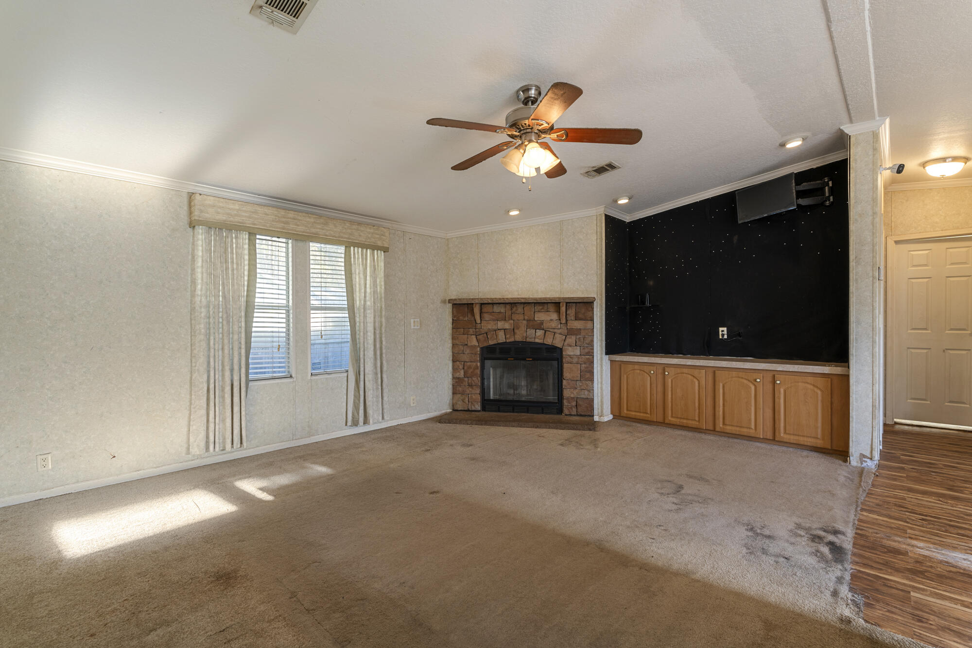 NO RECORDED SUBDIVISION - Residential