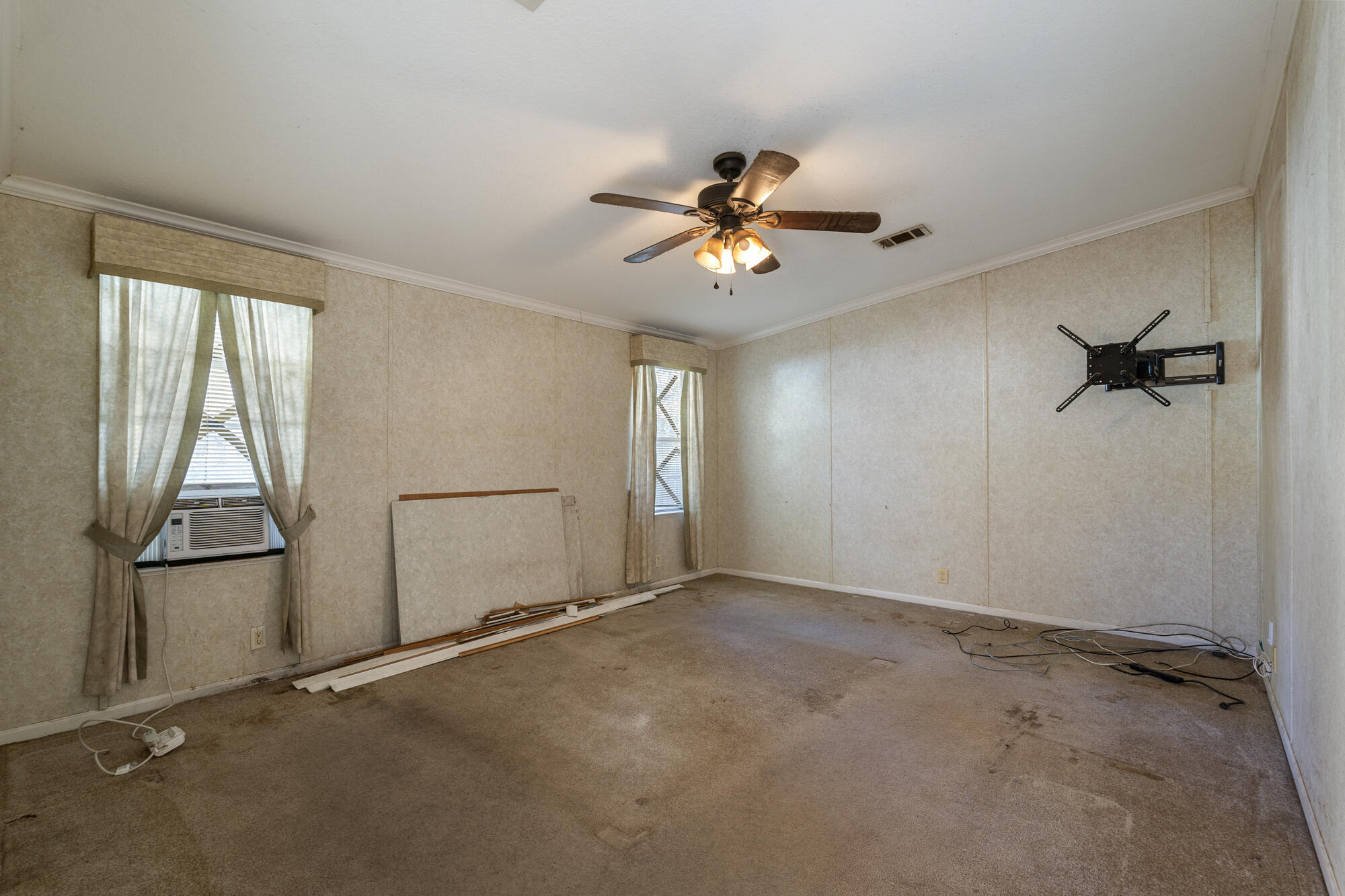 NO RECORDED SUBDIVISION - Residential