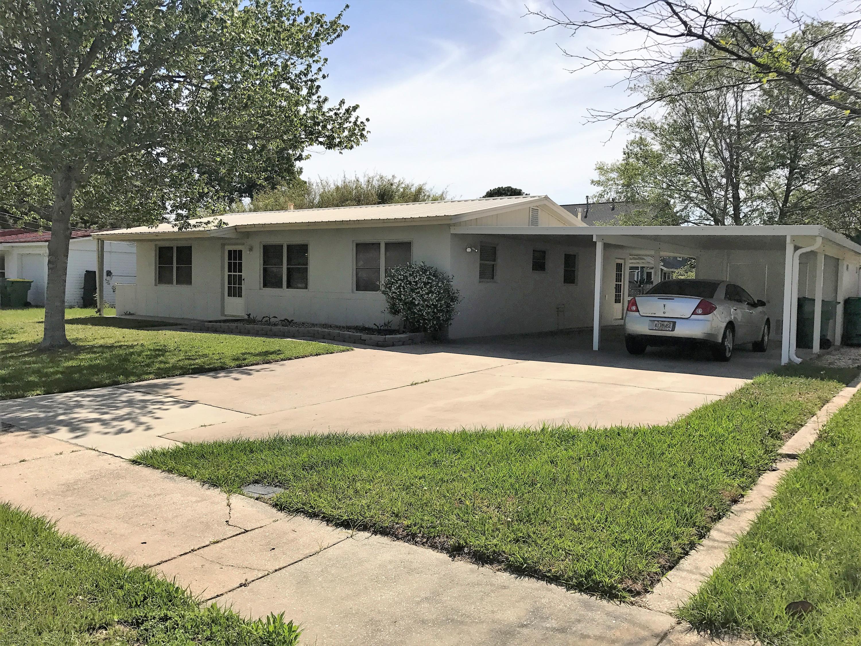 OAK TREE PARK - Residential