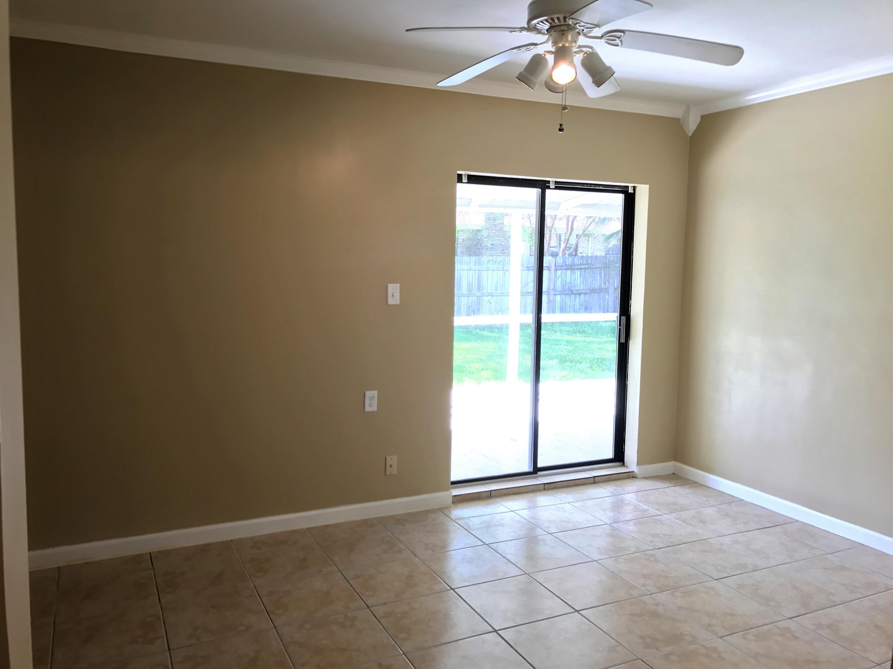 OAK TREE PARK - Residential