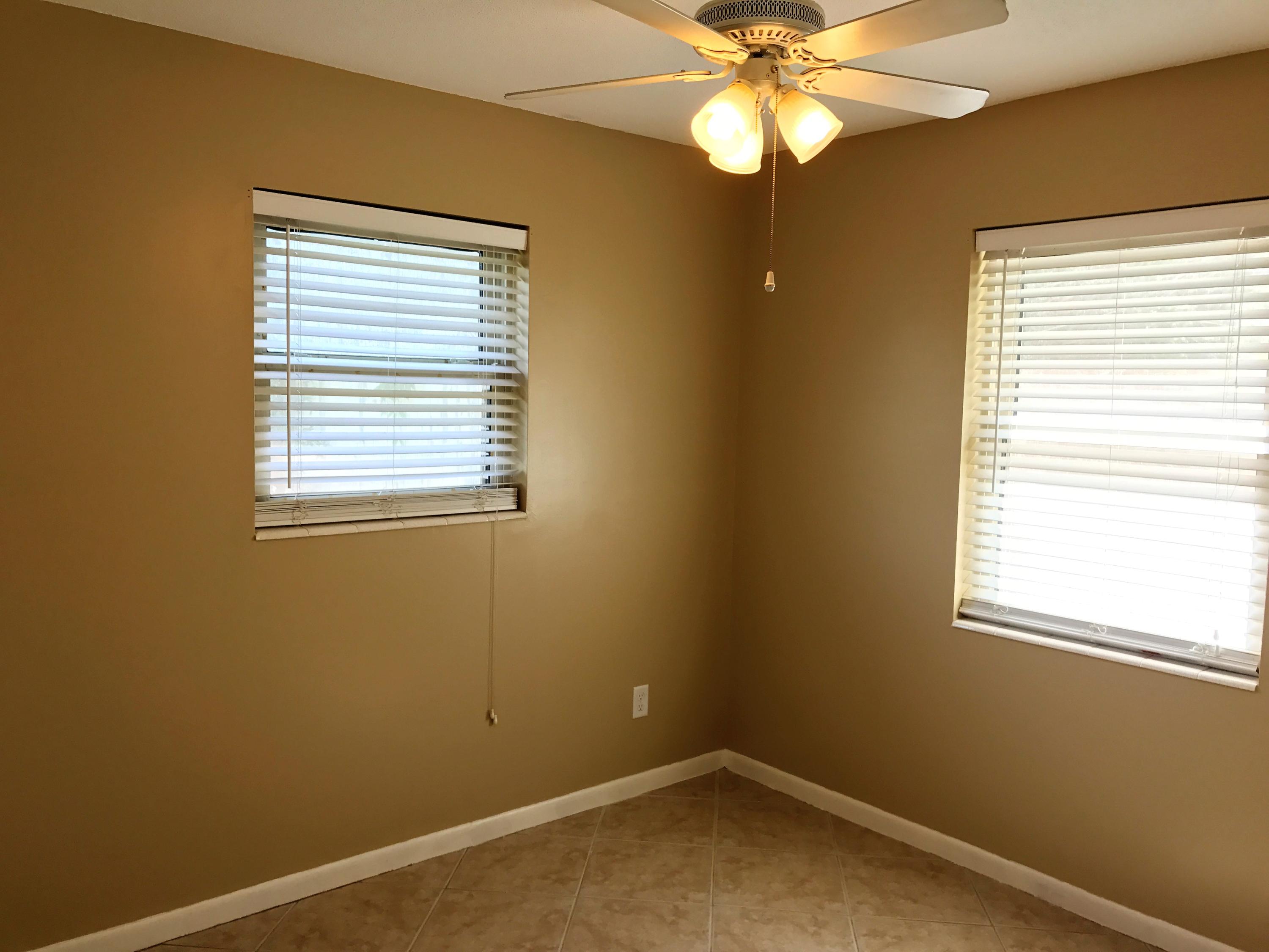 OAK TREE PARK - Residential