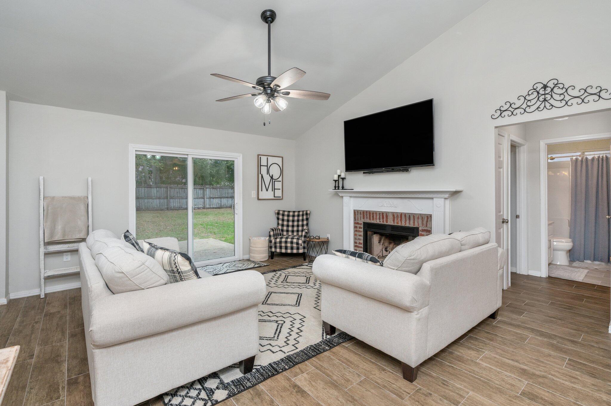 CHEROKEE BEND S/D - Residential