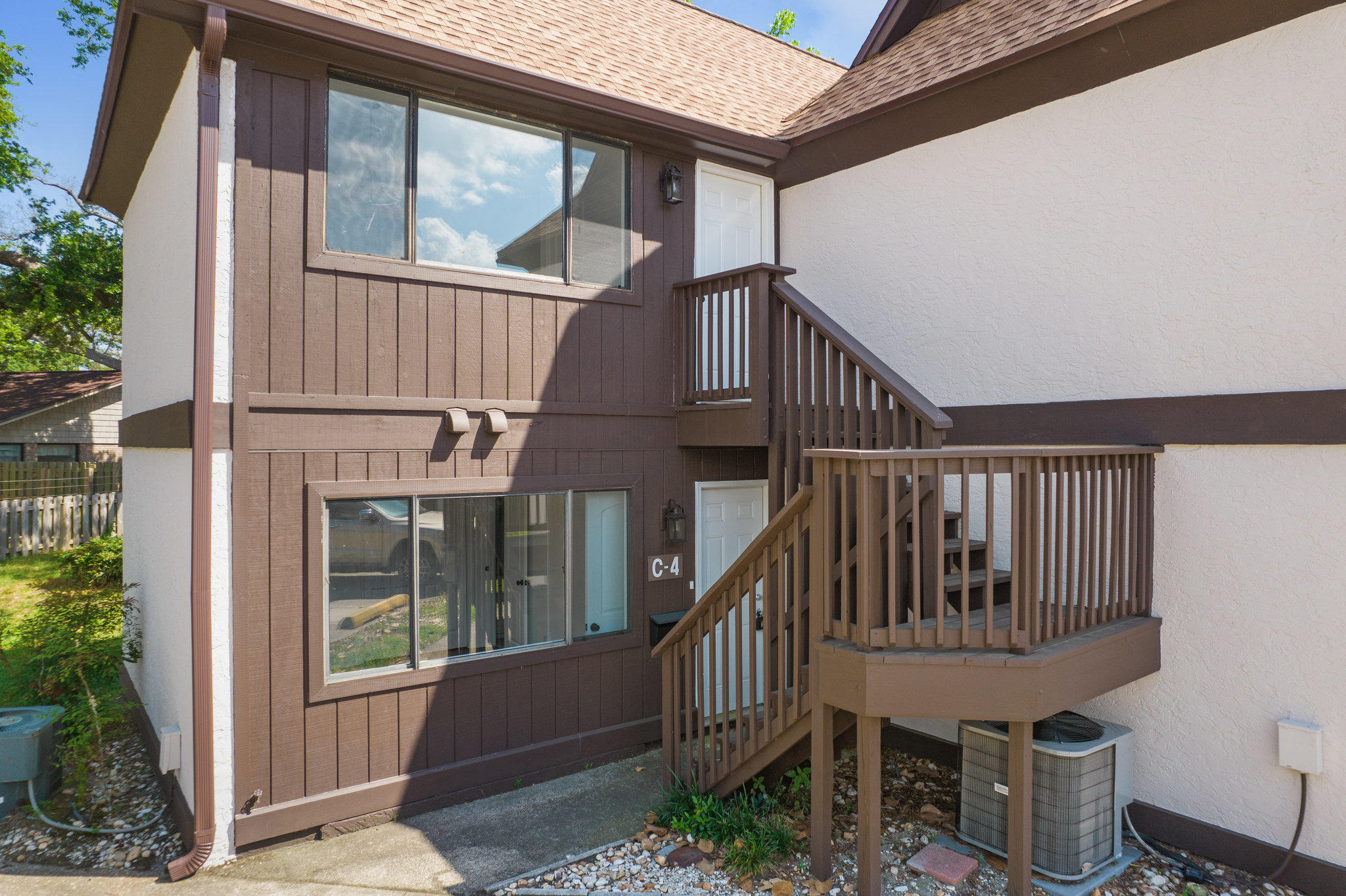 CURRENTLY UNDER CONTRACT, SELLER ACCEPTING BACKUP OFFERS. Great 2 BR 2 Bath townhome with bay views. Bedrooms located downstairs. Located in the popular Cove area. Recently painted, new carpet and new HVAC installed.