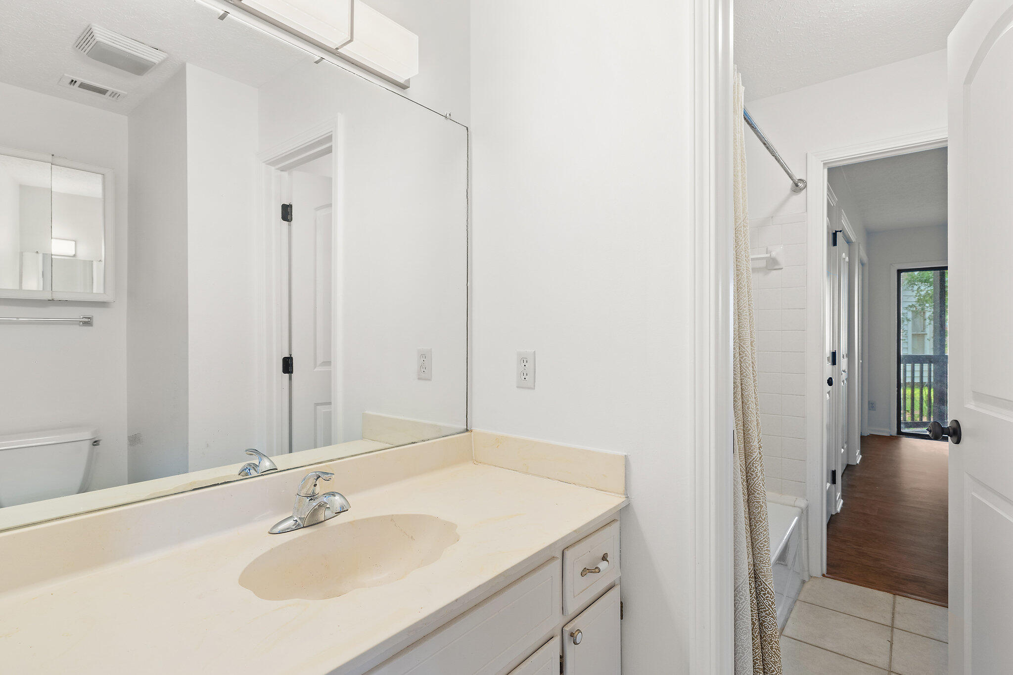 Cedar Cove Apartments - Residential