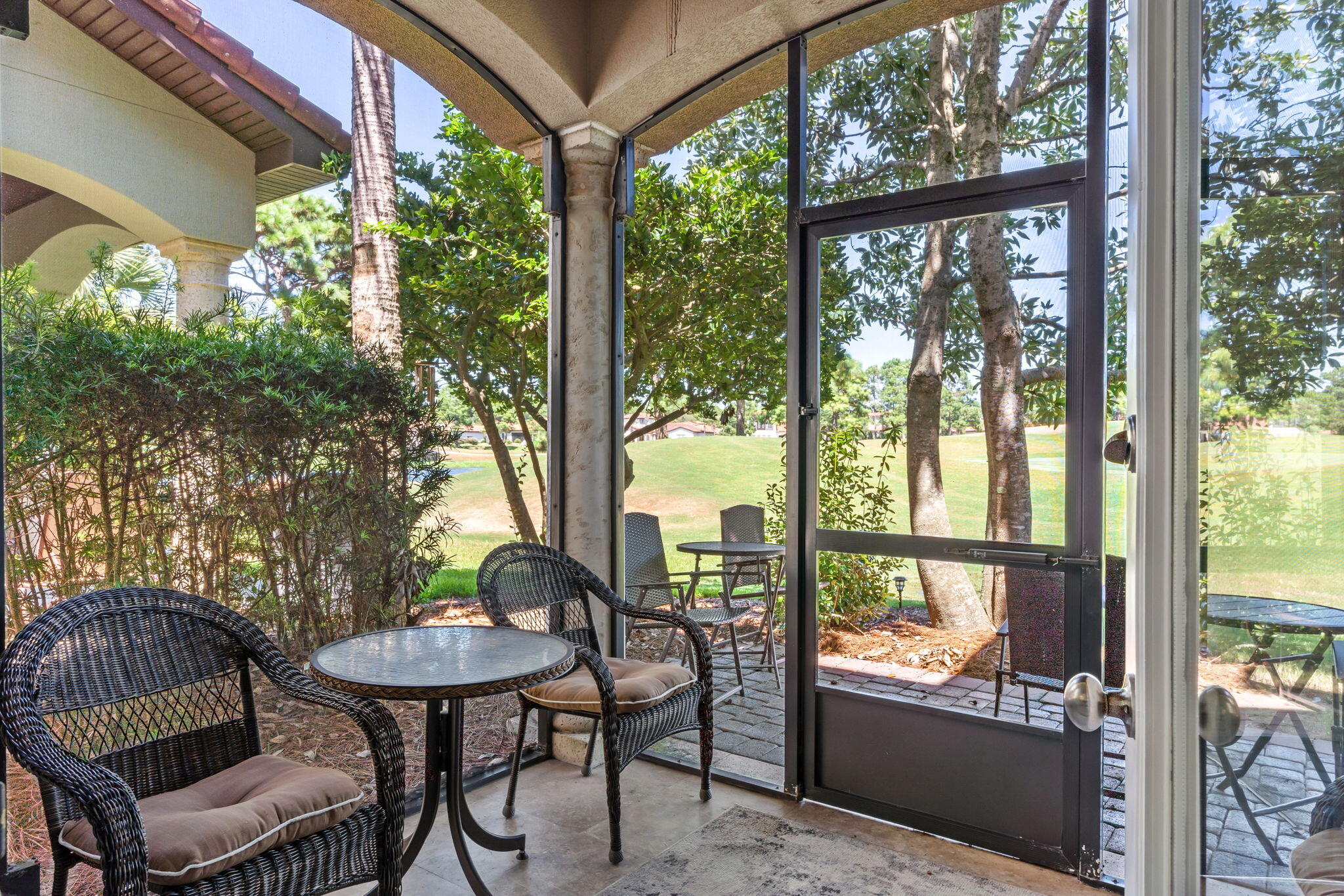 VILLA LAGO - Residential