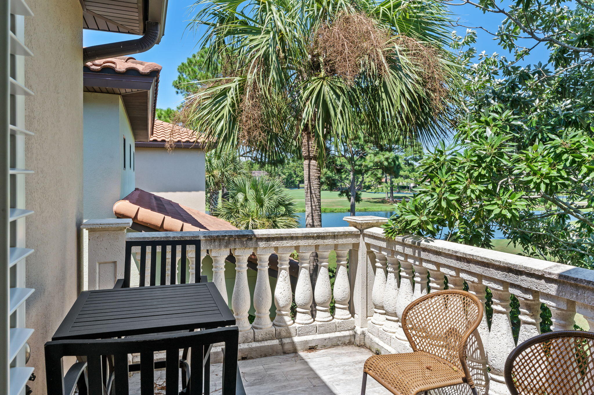 VILLA LAGO - Residential