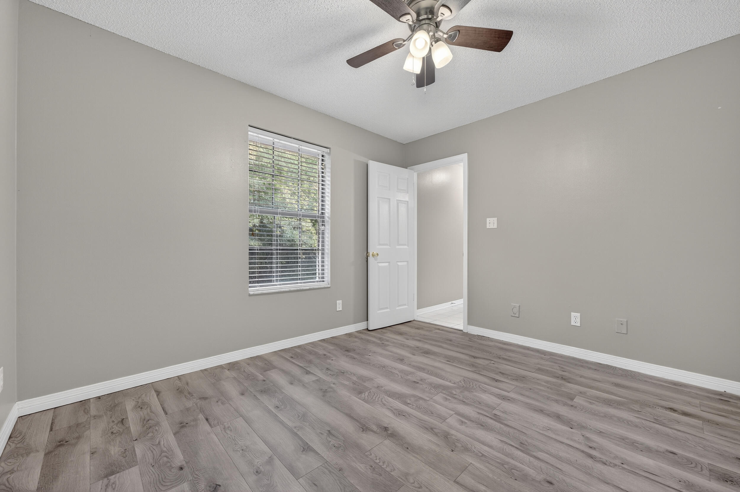 MARINERS COVE - Residential