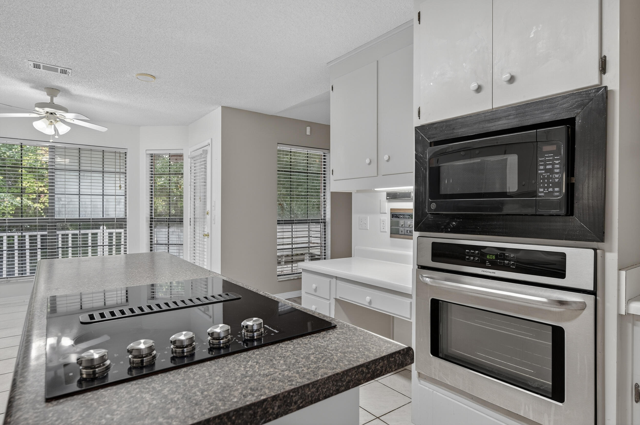 MARINERS COVE - Residential