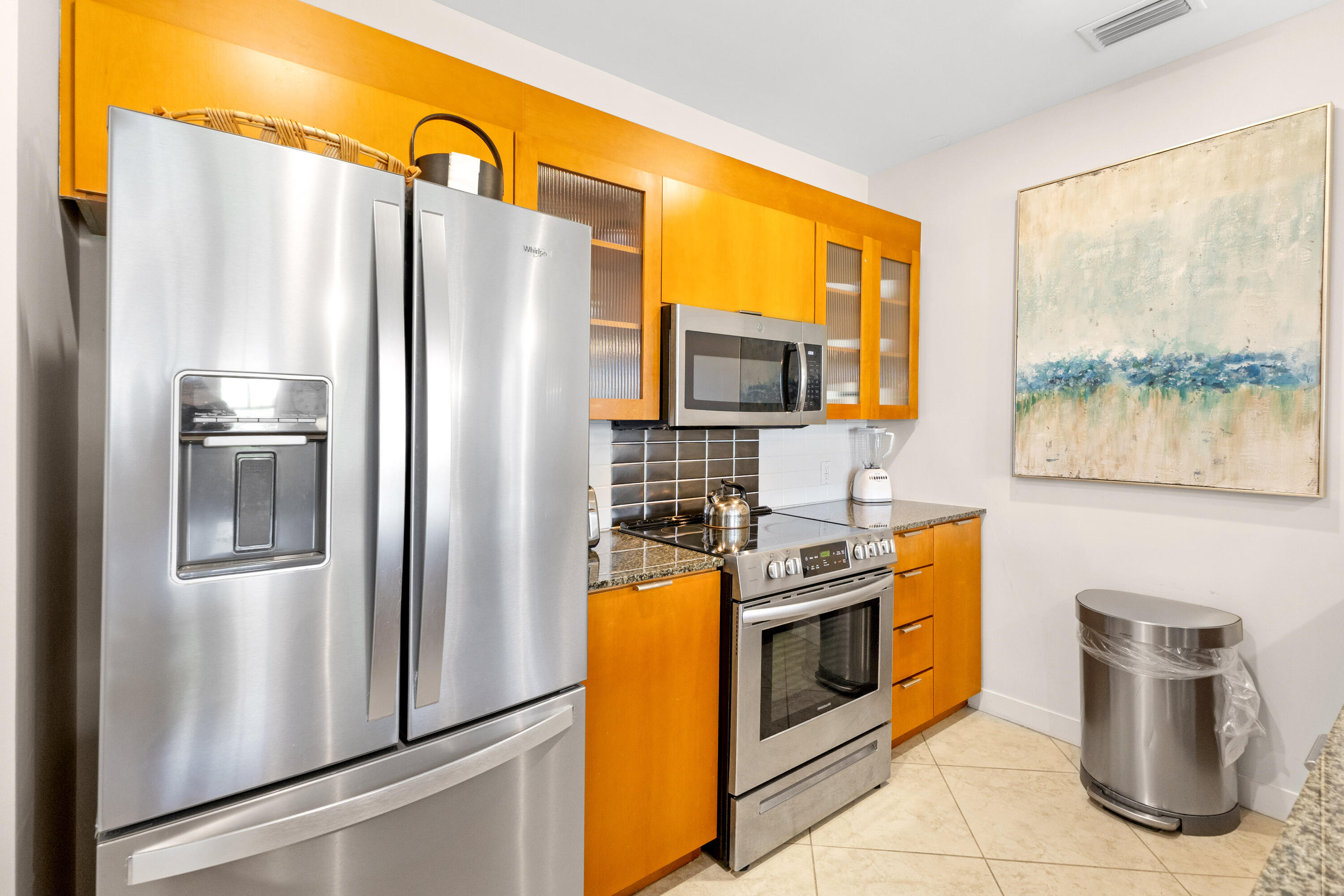 BAHIA CONDO - Residential
