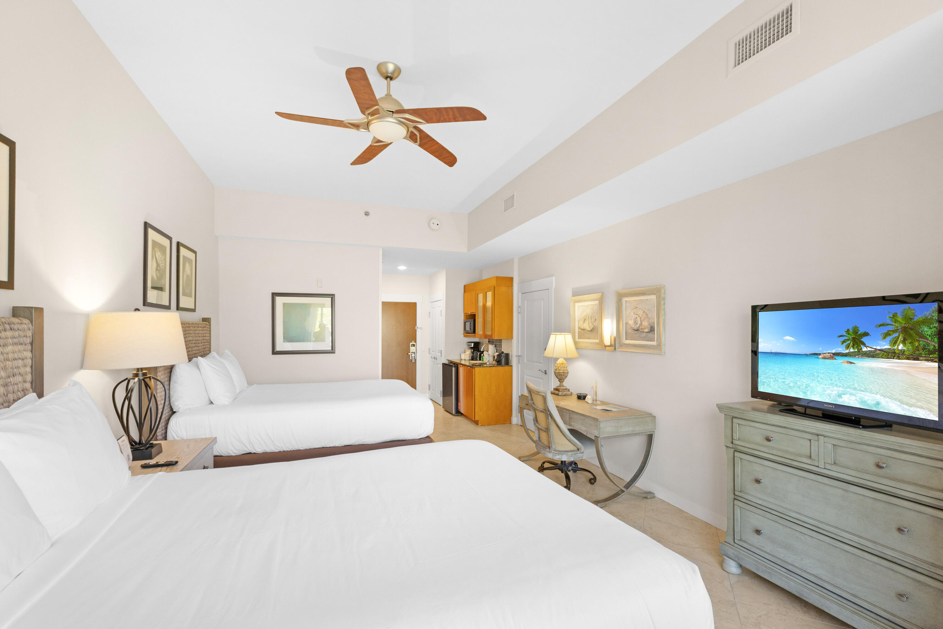 BAHIA CONDO - Residential