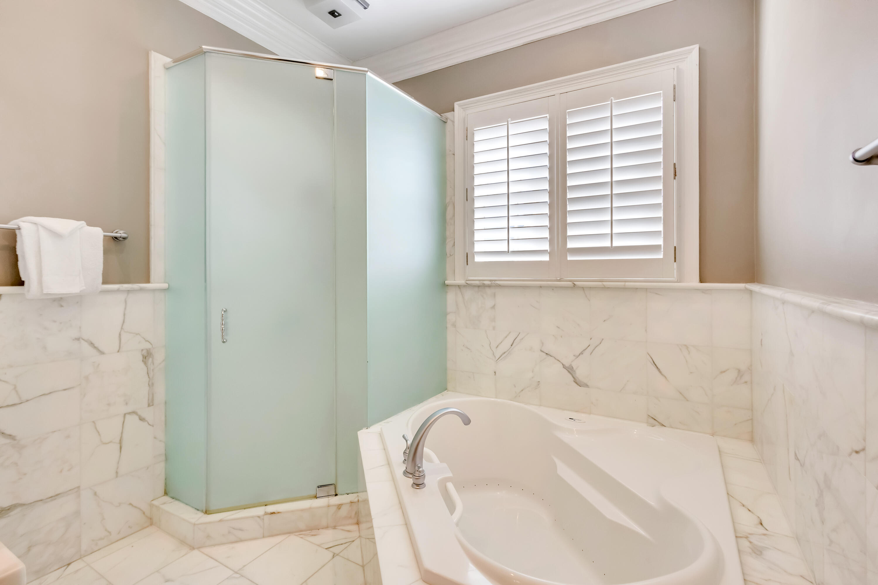 LE JARDIN - Residential Lease