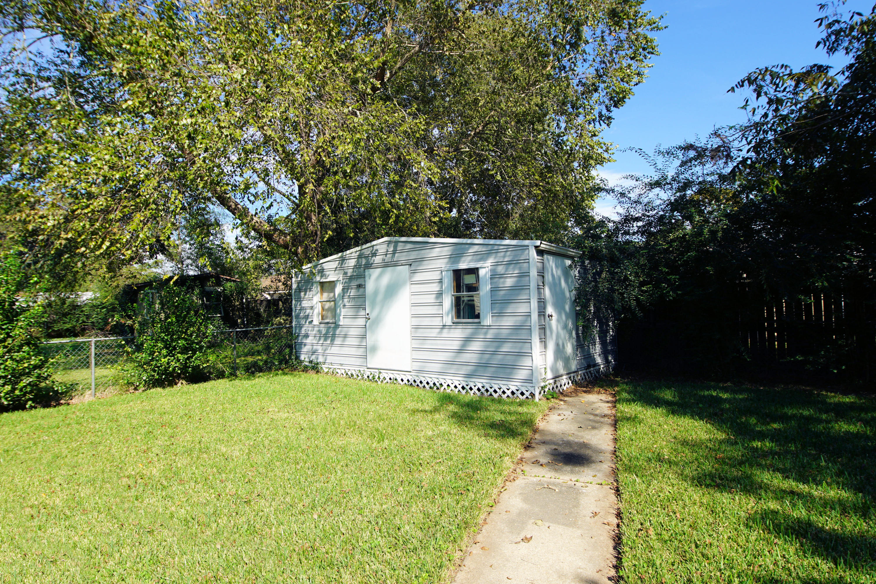 PINE MEADOWS - Residential